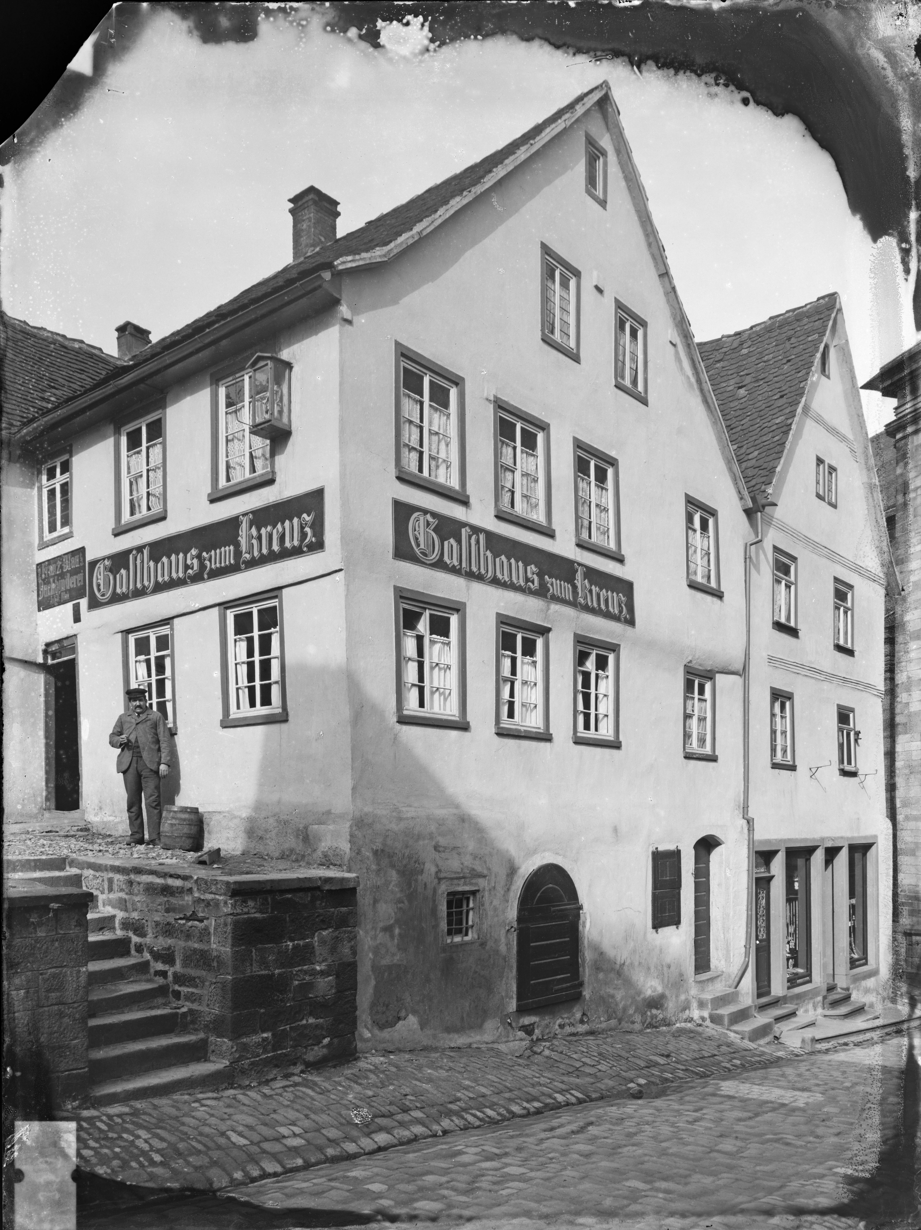 Walldürn, Gasthaus "Zum Kreuz" (Bezirksmuseum Buchen CC BY-NC-SA)