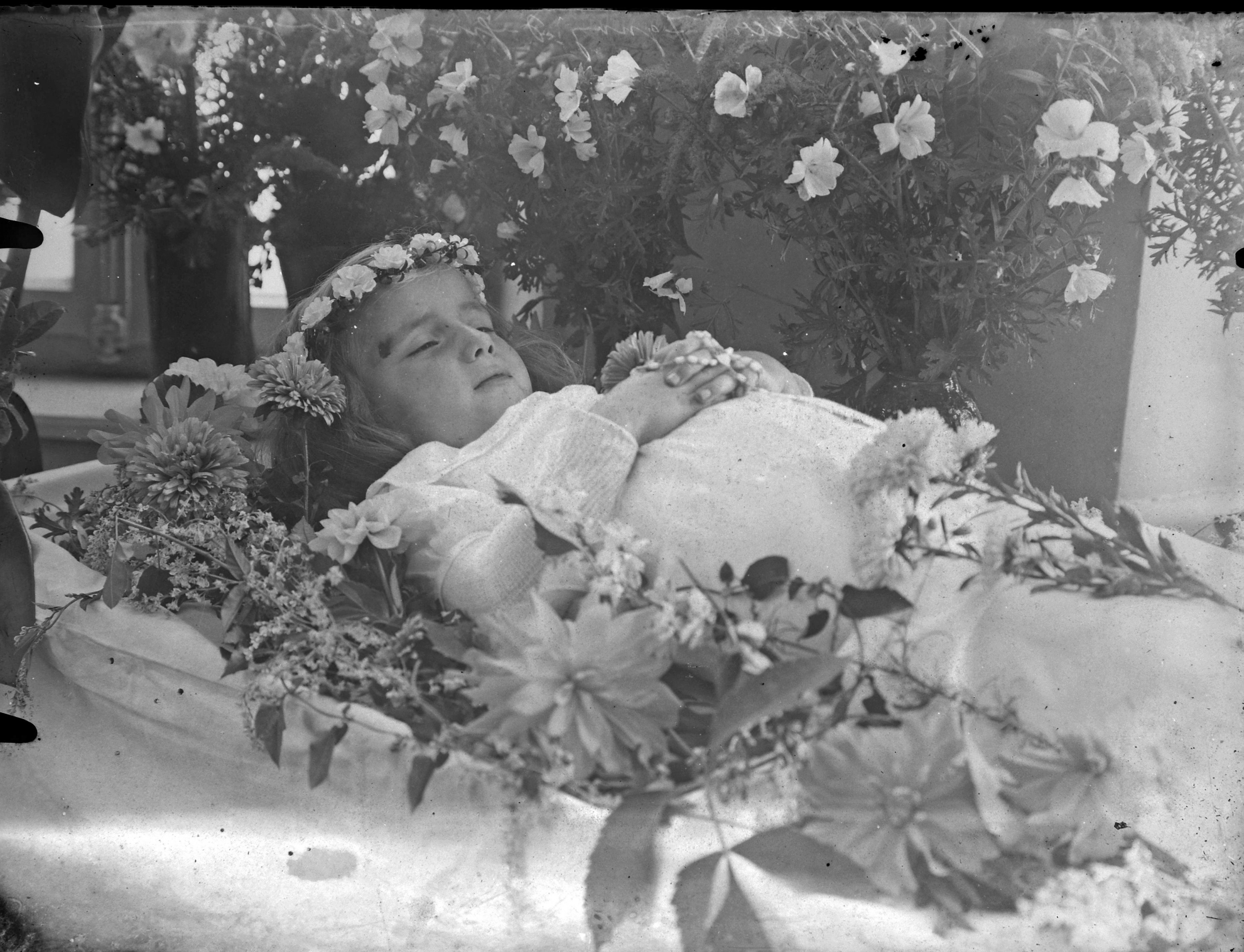 Mädchen auf dem Totenbett (Bezirksmuseum Buchen CC BY-NC-SA)