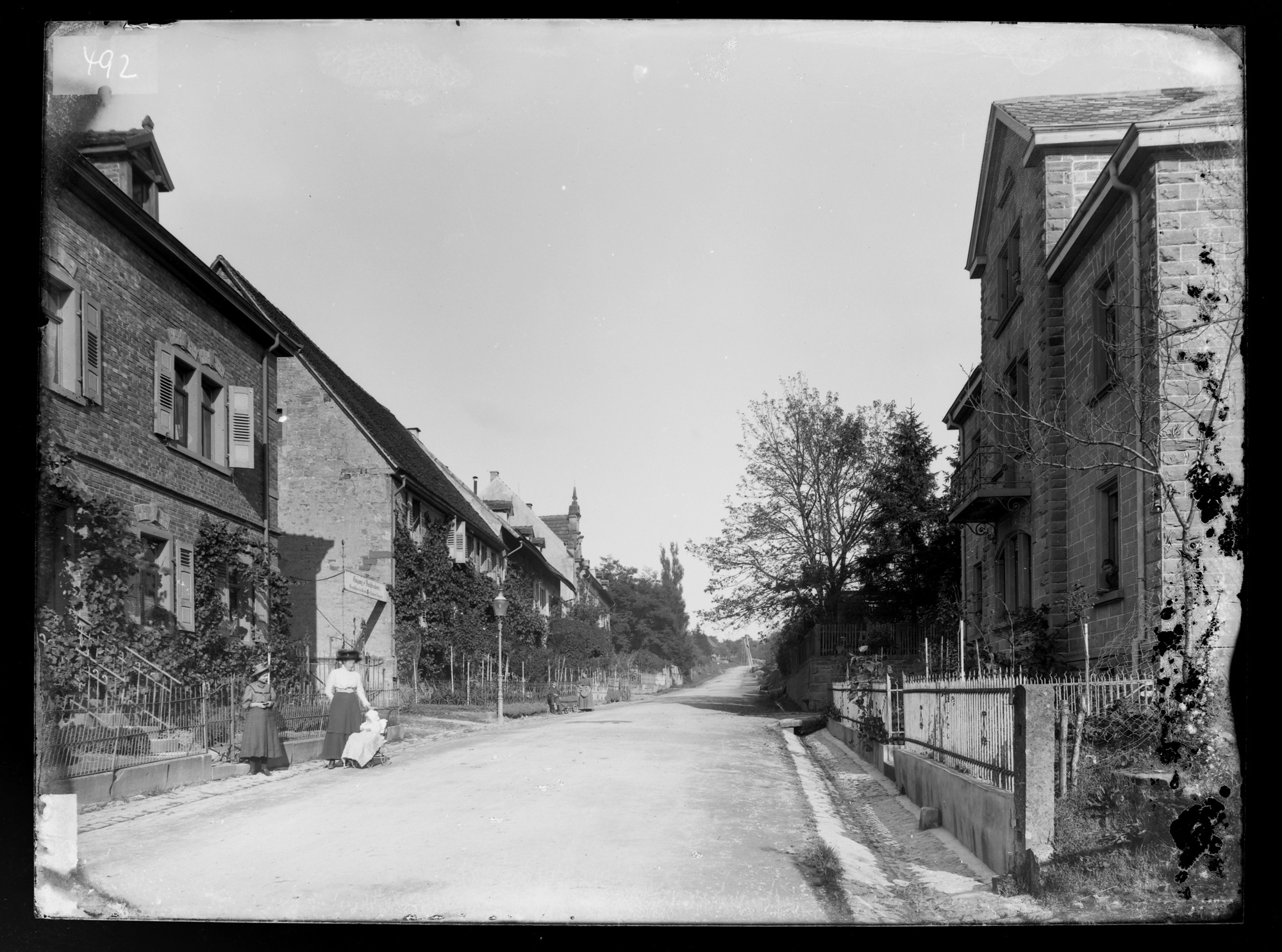 Blick in die Vorstadtstraße in Buchen (Bezirksmuseum Buchen CC BY-NC-SA)