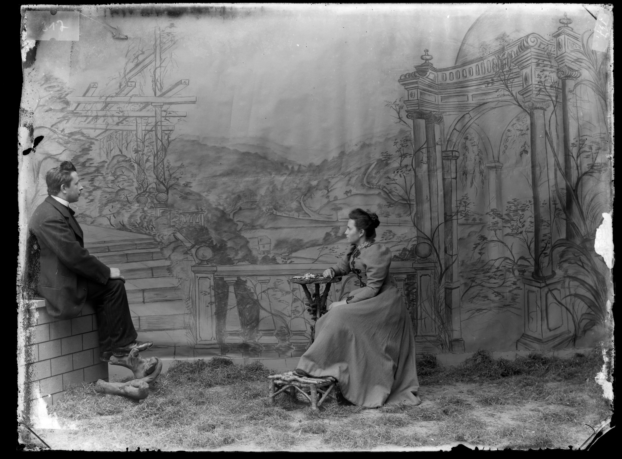 Junges Paar im Atelier (Bezirksmuseum Buchen CC BY-NC-SA)
