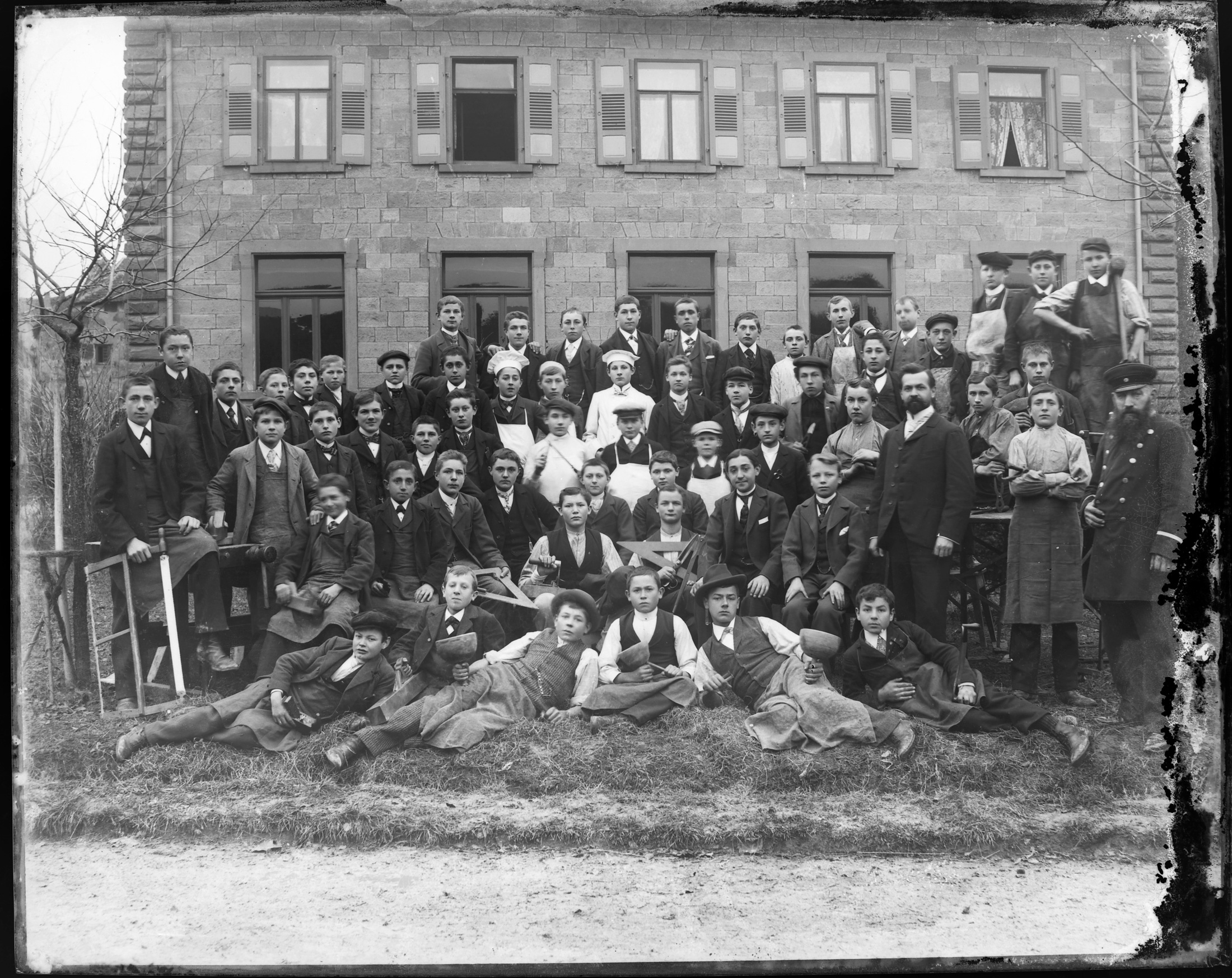 Lehrer und Schüler der Gewerbeschule Buchen (Bezirksmuseum Buchen CC BY-NC-SA)
