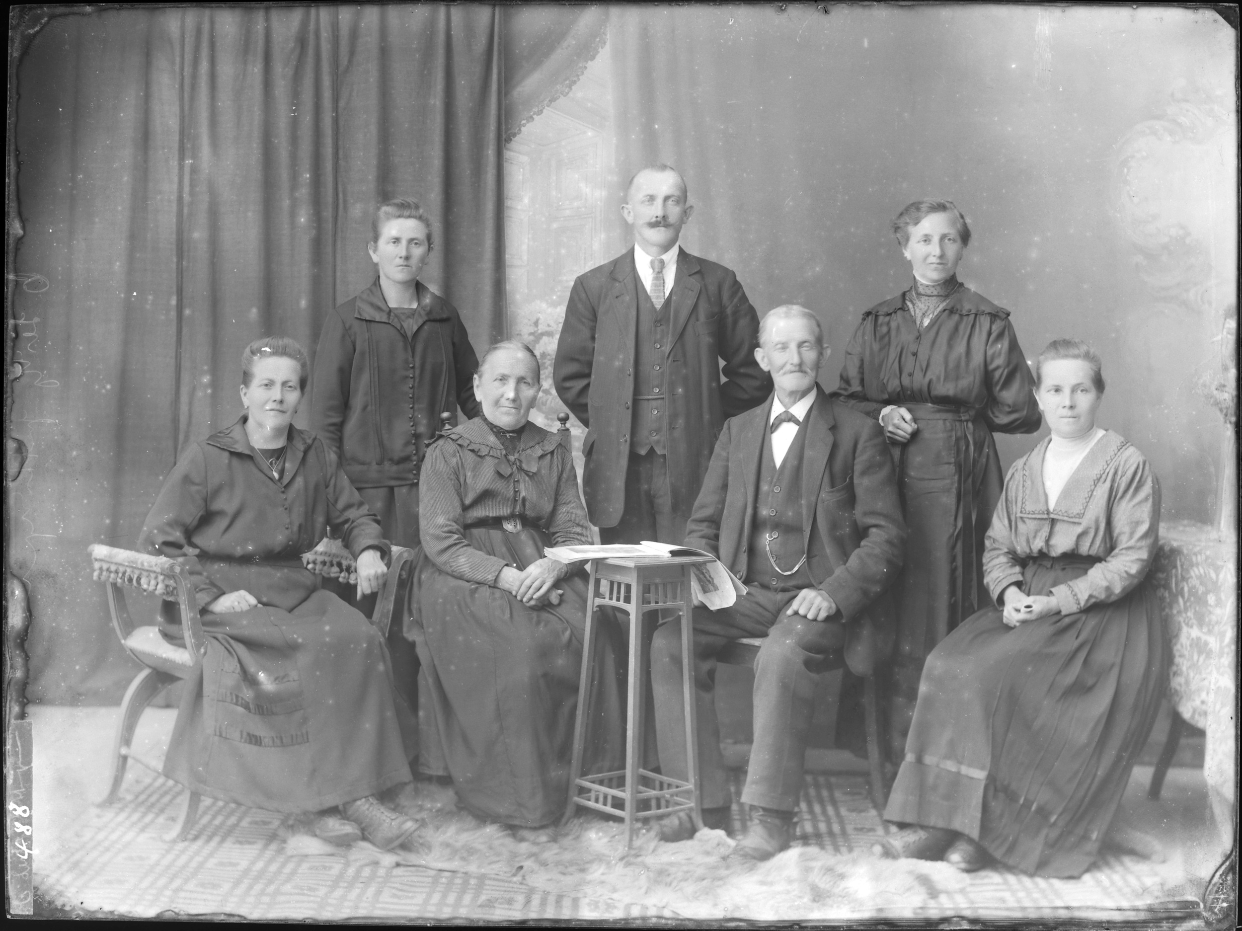 Familie Seitz, Hettingen (Bezirksmuseum Buchen CC BY-NC-SA)