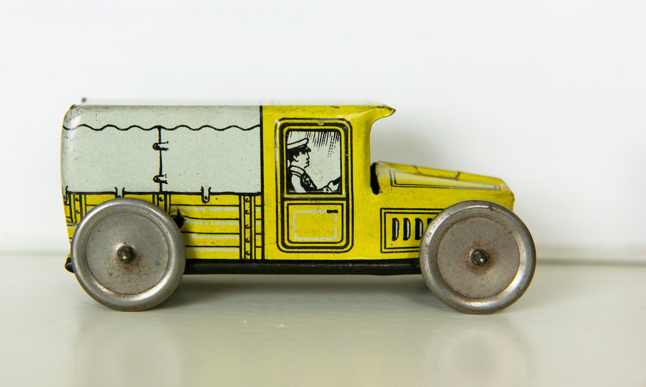 Technofix Lieferwagen (Das Kleine Museum - Spielzeug aus zwei Jahrhunderten CC BY)