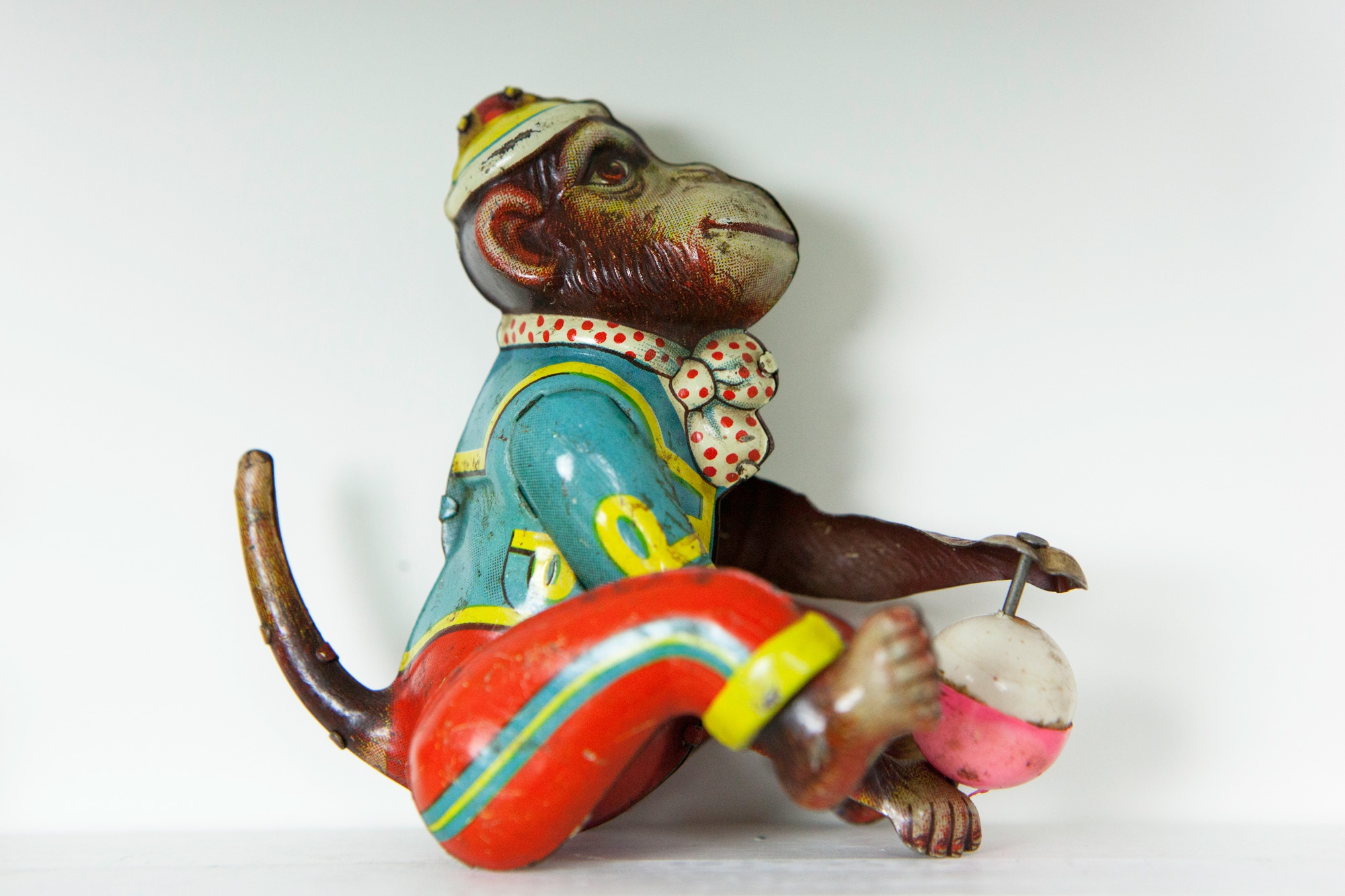 Technofix Affe mit Ball (Das Kleine Museum - Spielzeug aus zwei Jahrhunderten CC BY)