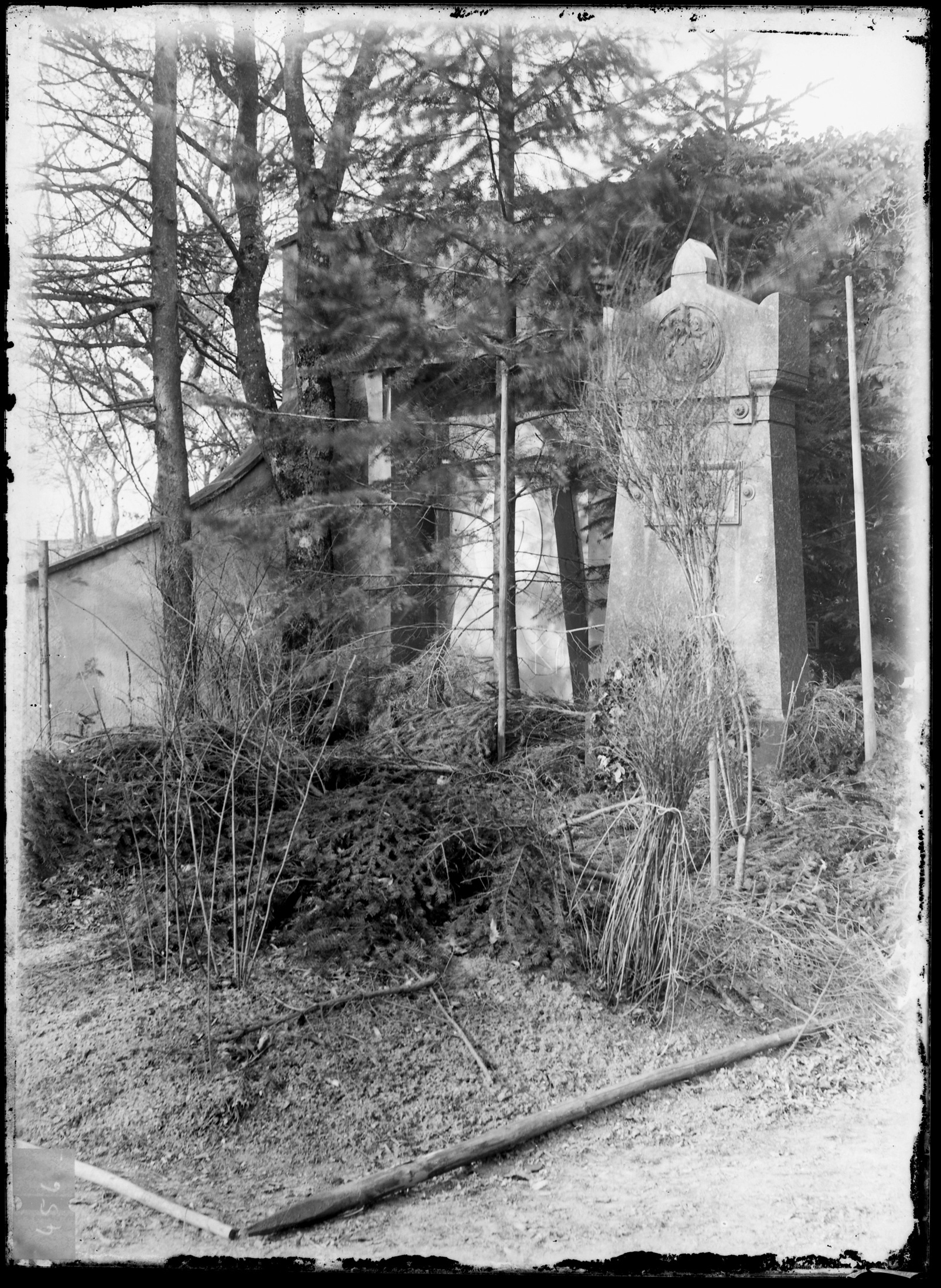 Grabmal Karl Freiherr Rüdt von Collenberg in Bödigheim (1/4) (Bezirksmuseum Buchen CC BY-NC-SA)