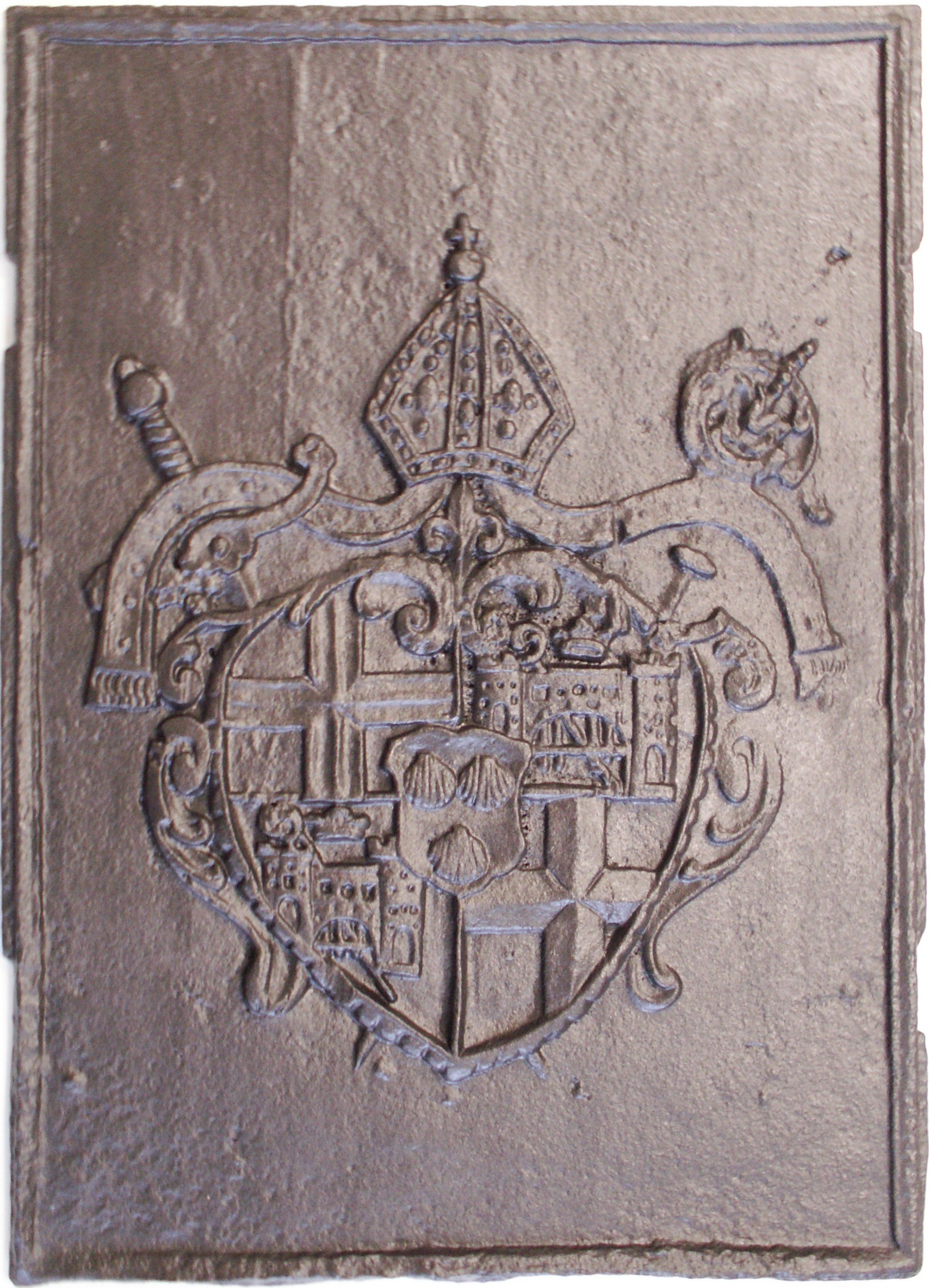 Ofenplatte mit dem Wappen des Fürstbischofs von Speyer (Renchtäler Heimatmuseum Oppenau CC BY-NC-SA)