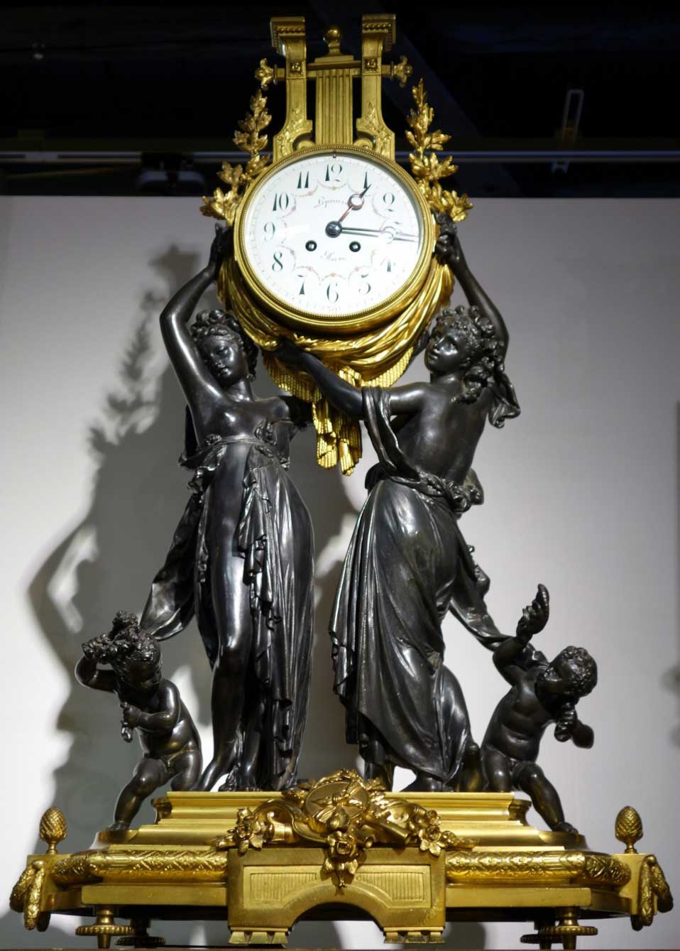 Bronze-Figuren-Uhr (Museum der Harmonie CC BY-NC-SA)