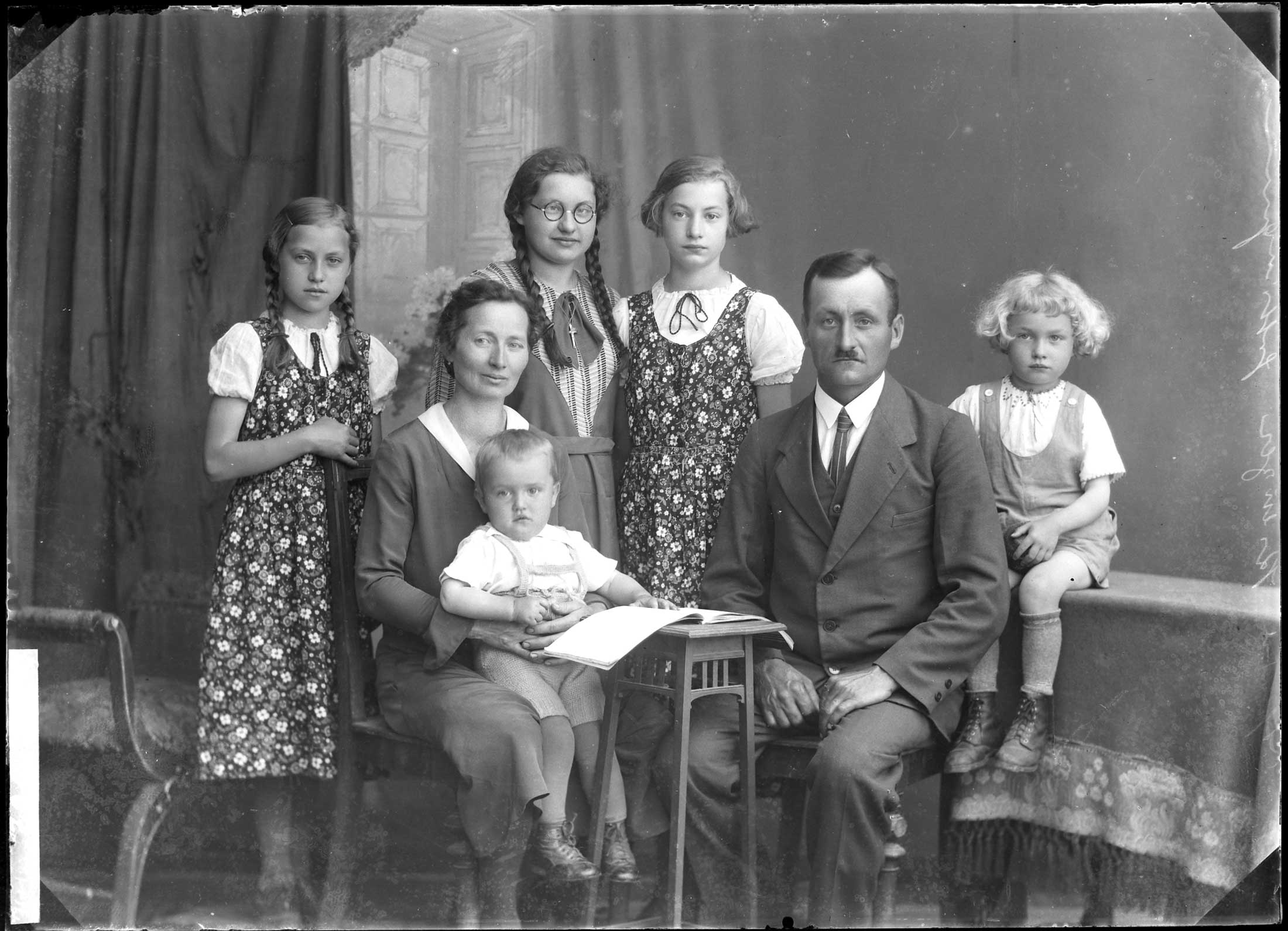 Familie Kreuzer (Bezirksmuseum Buchen CC BY-NC-SA)