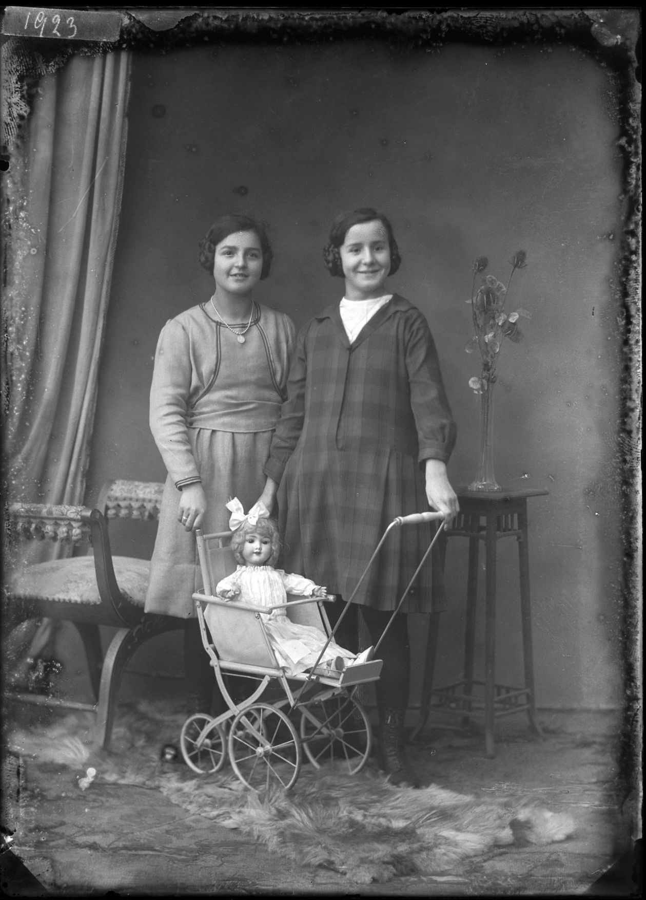 Mina und Anna Maria Weiß (Bezirksmuseum Buchen CC BY-NC-SA)