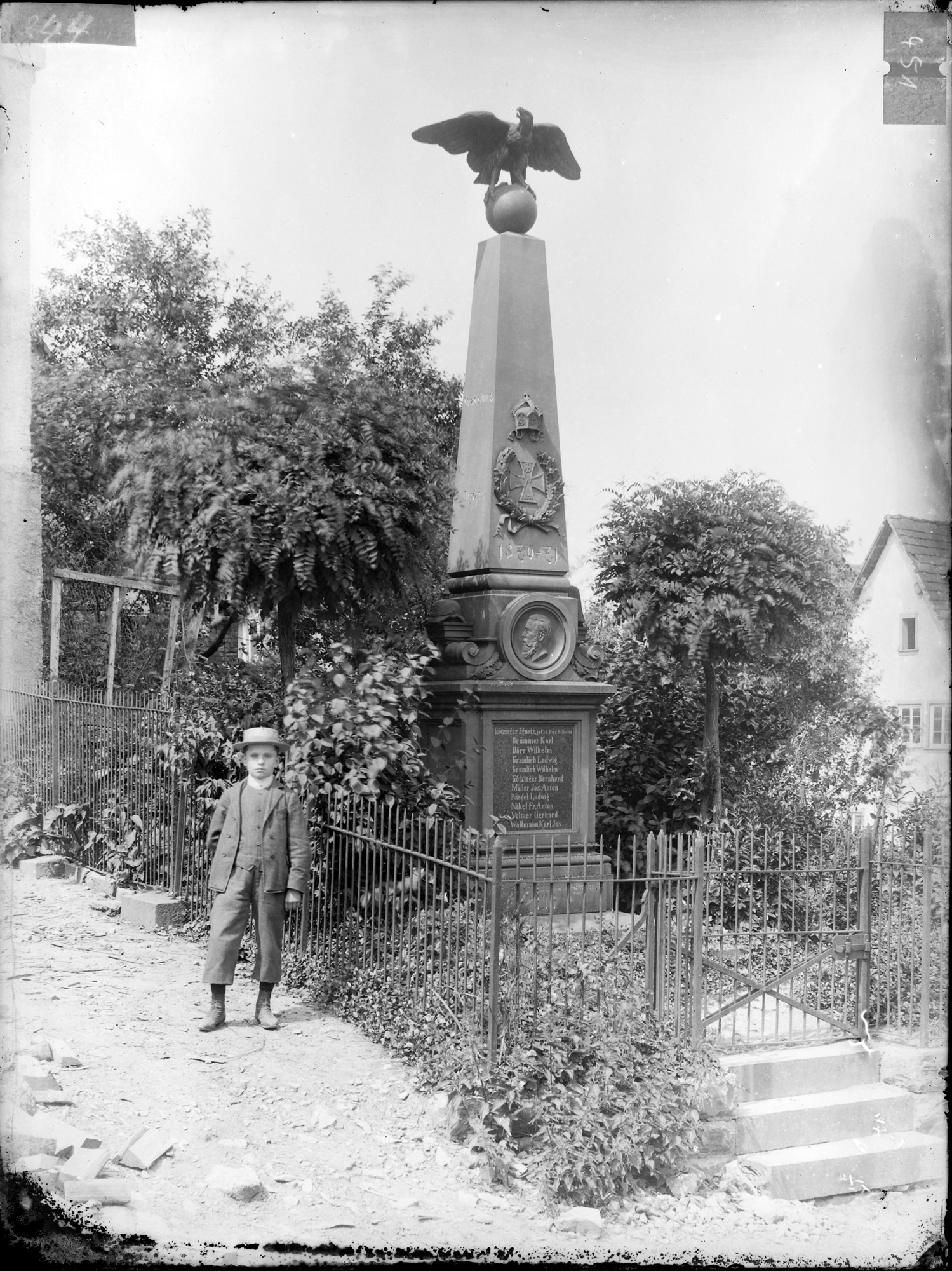 Kriegerdenkmal 1870/71 in Schlierstadt (Bezirksmuseum Buchen CC BY-SA)