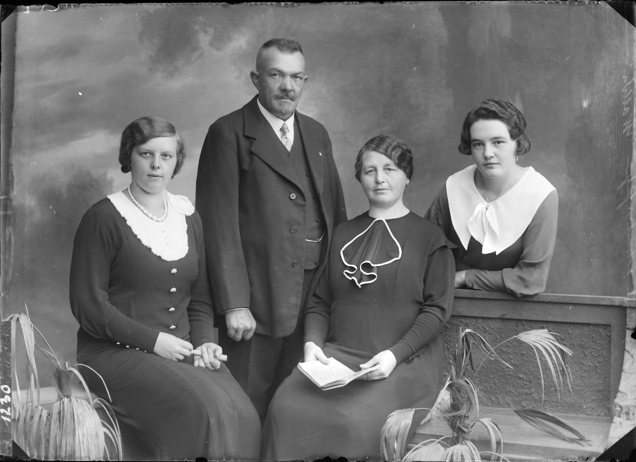 Wilhelm Hofmann und Familie (Bezirksmuseum Buchen CC BY-NC-SA)