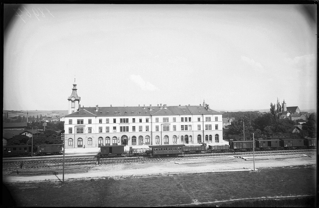 Crailsheim - Bahnhof (Haus der Geschichte Baden-Württemberg / Sammlung Gebrüder Metz CC BY-SA)