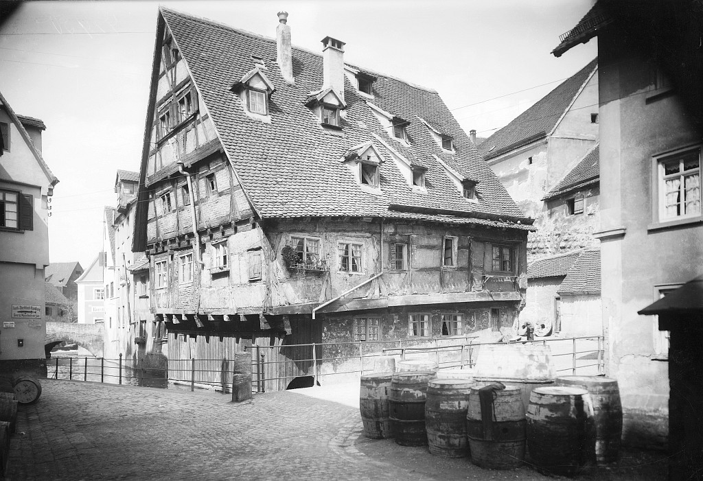 Ulm - altes Haus an der Blau (Haus der Geschichte Baden-Württemberg / Sammlung Gebrüder Metz CC BY-SA)