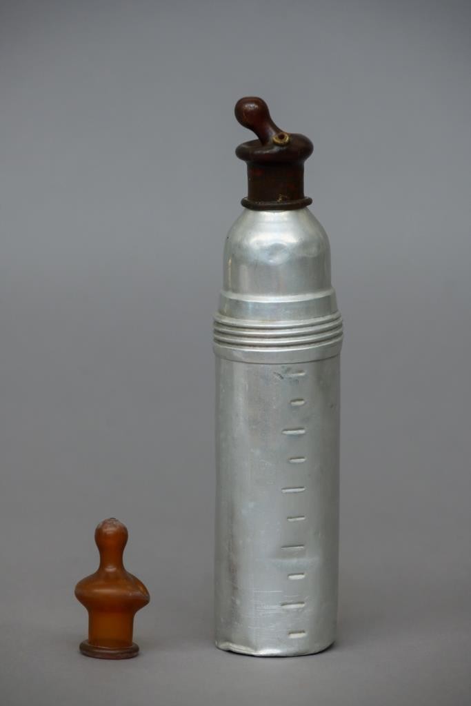 Flasche. Babytrinkflasche (Heimatmuseum Reutlingen CC BY-NC-SA)
