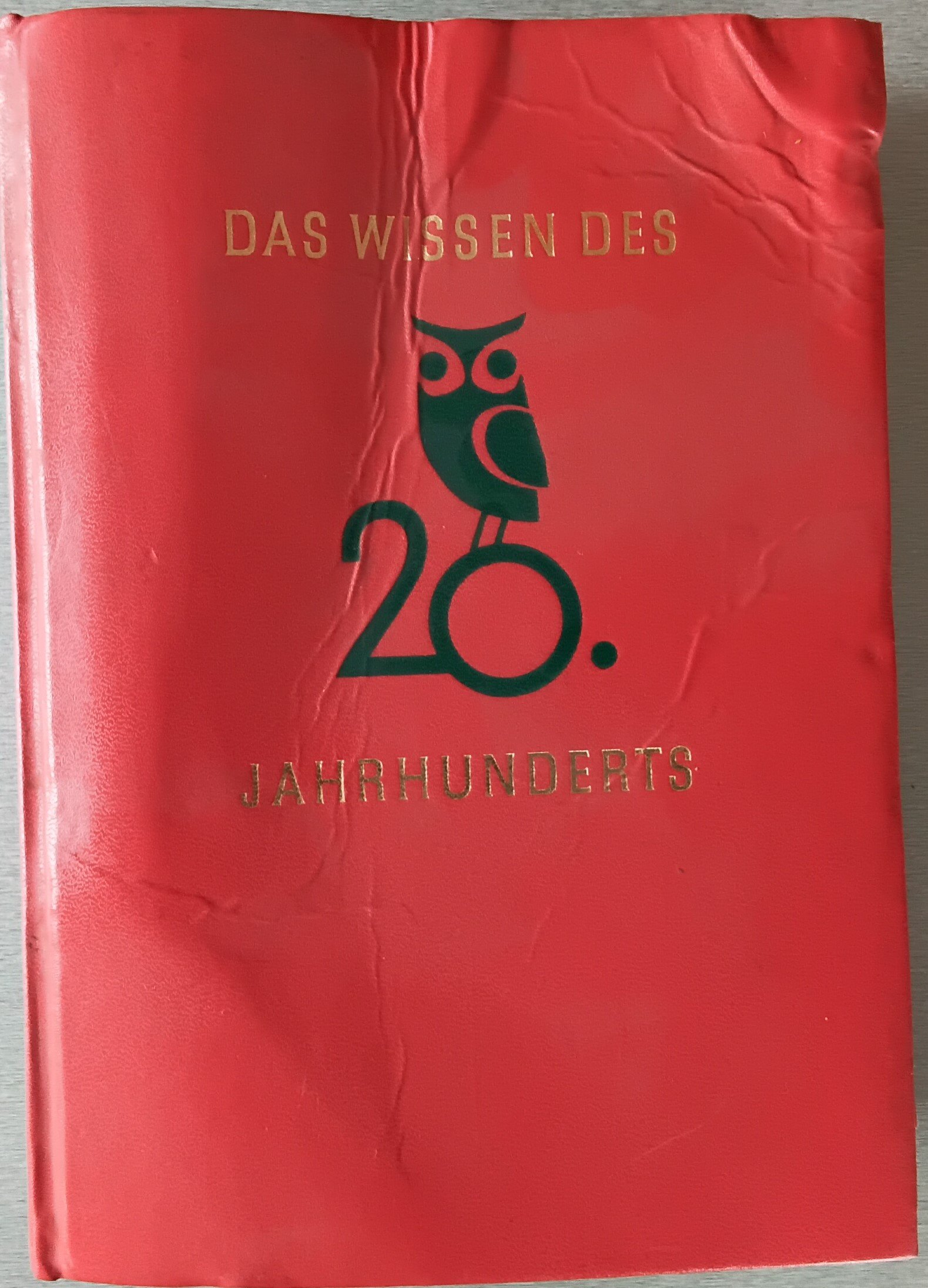Das Wissen des 20. Jahrhunderts (Heimatmuseum Aichstetten CC BY-NC-SA)