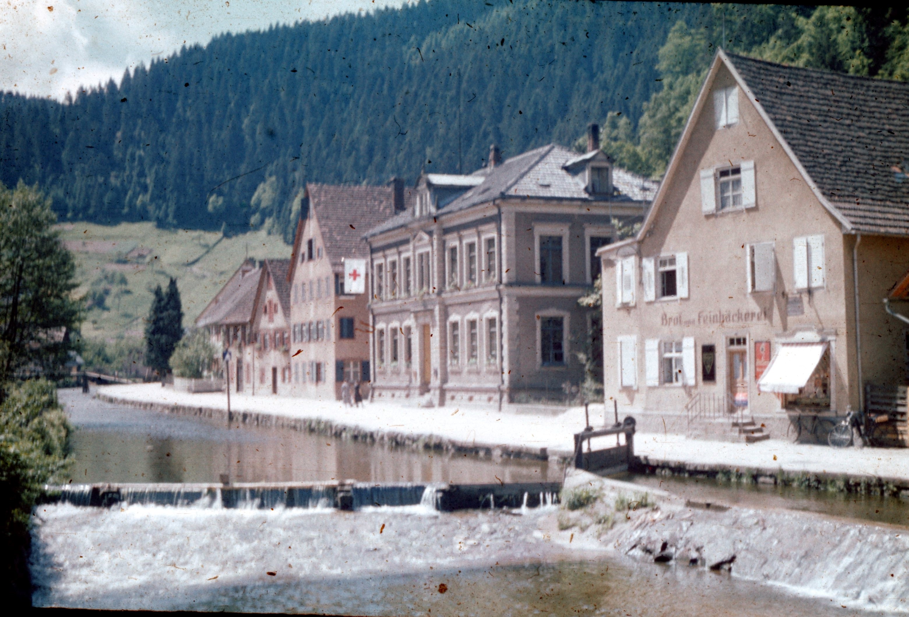1939: Die Volksschule wird zum Militärlazarett (Stadt Schiltach CC BY-NC-ND)
