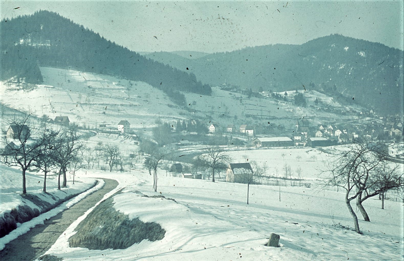 Ansicht auf Schiltach von Osten im Schnee (Stadt Schiltach CC BY-NC-ND)
