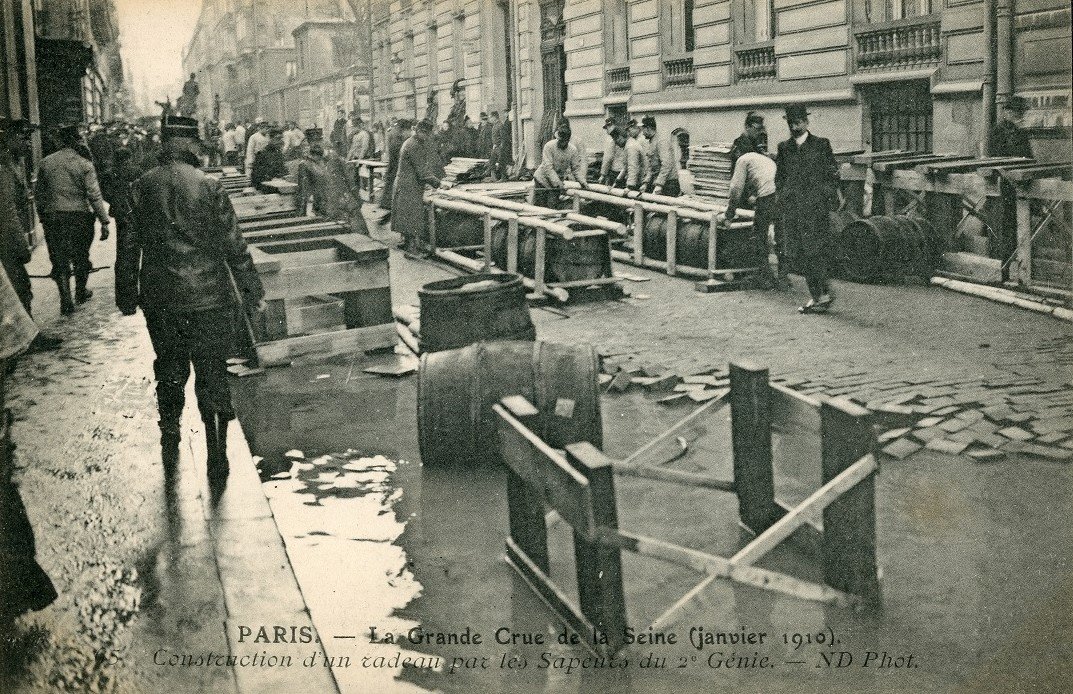 Floßbau vor dem Hochwasser von Paris 1910 (Museum am Markt Schiltach CC BY-NC-ND)