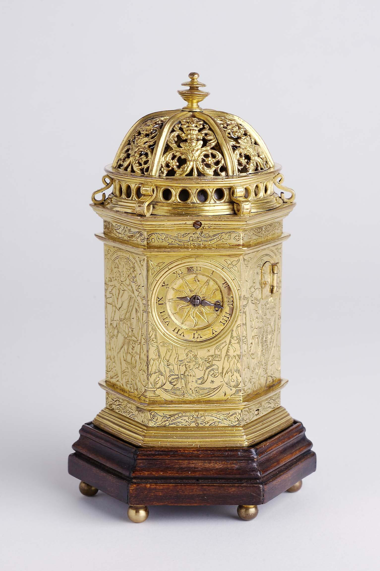 Tischuhr, Noel Dauville, Lyon, 1544 (Deutsches Uhrenmuseum CC BY-SA)