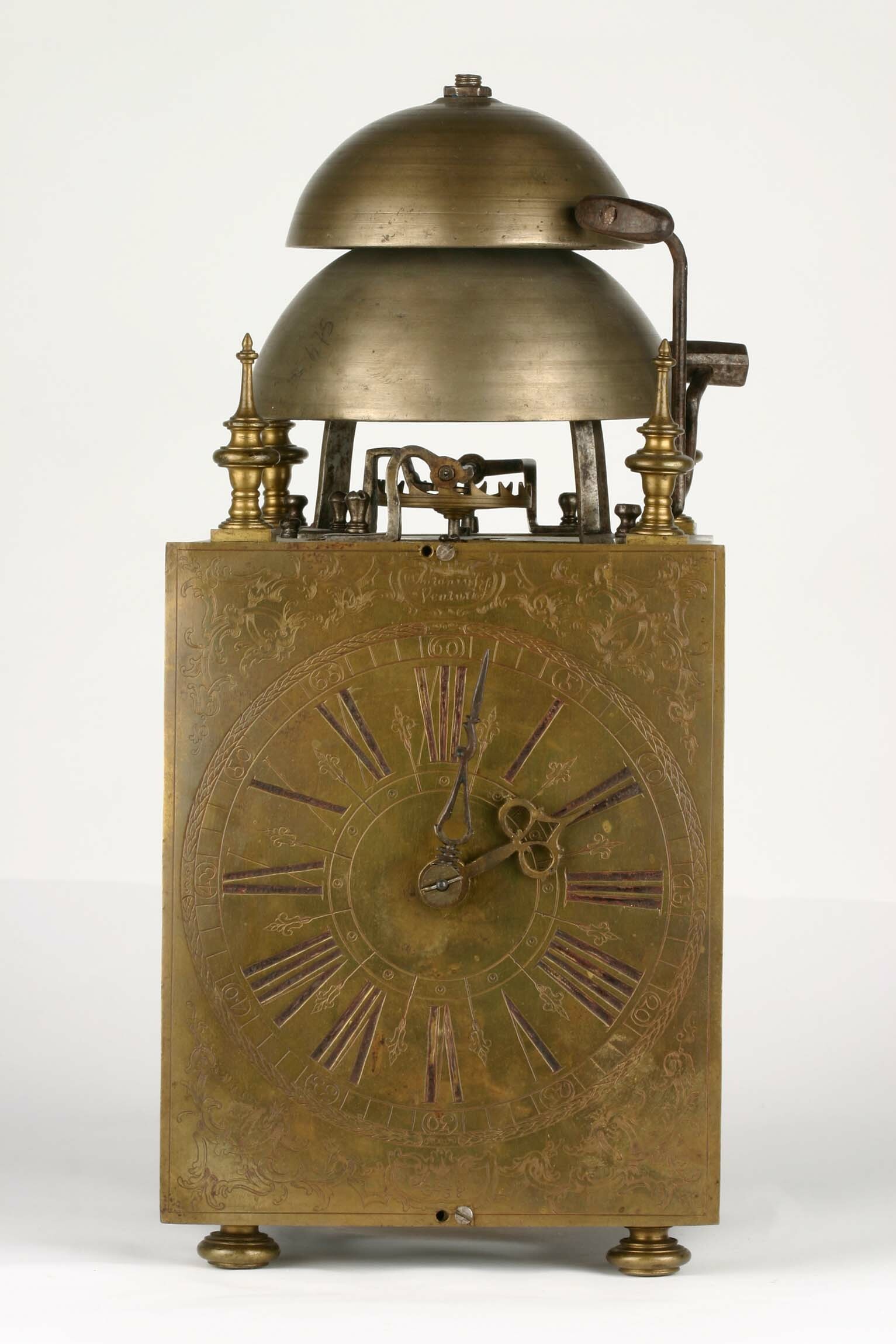 Laternenuhr (Lantern Clock), Antonius Venturi, wohl Bologna, 1738. (Deutsches Uhrenmuseum CC BY-SA)