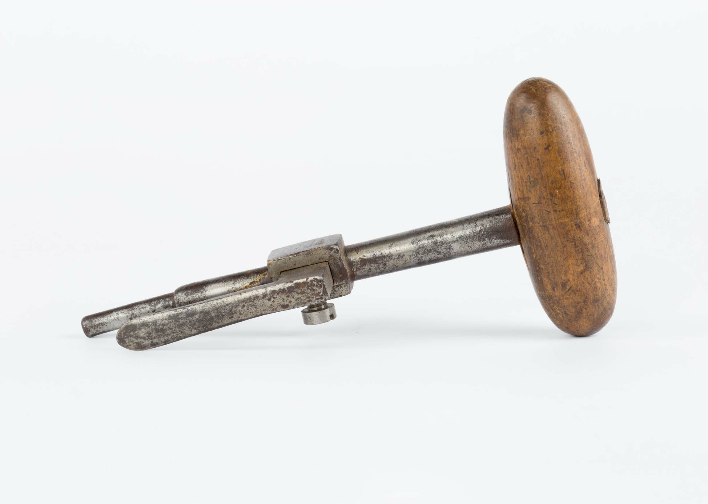 Werkzeug zum Anreißen, Schwarzwald, 19. Jahrhundert (Deutsches Uhrenmuseum CC BY-SA)