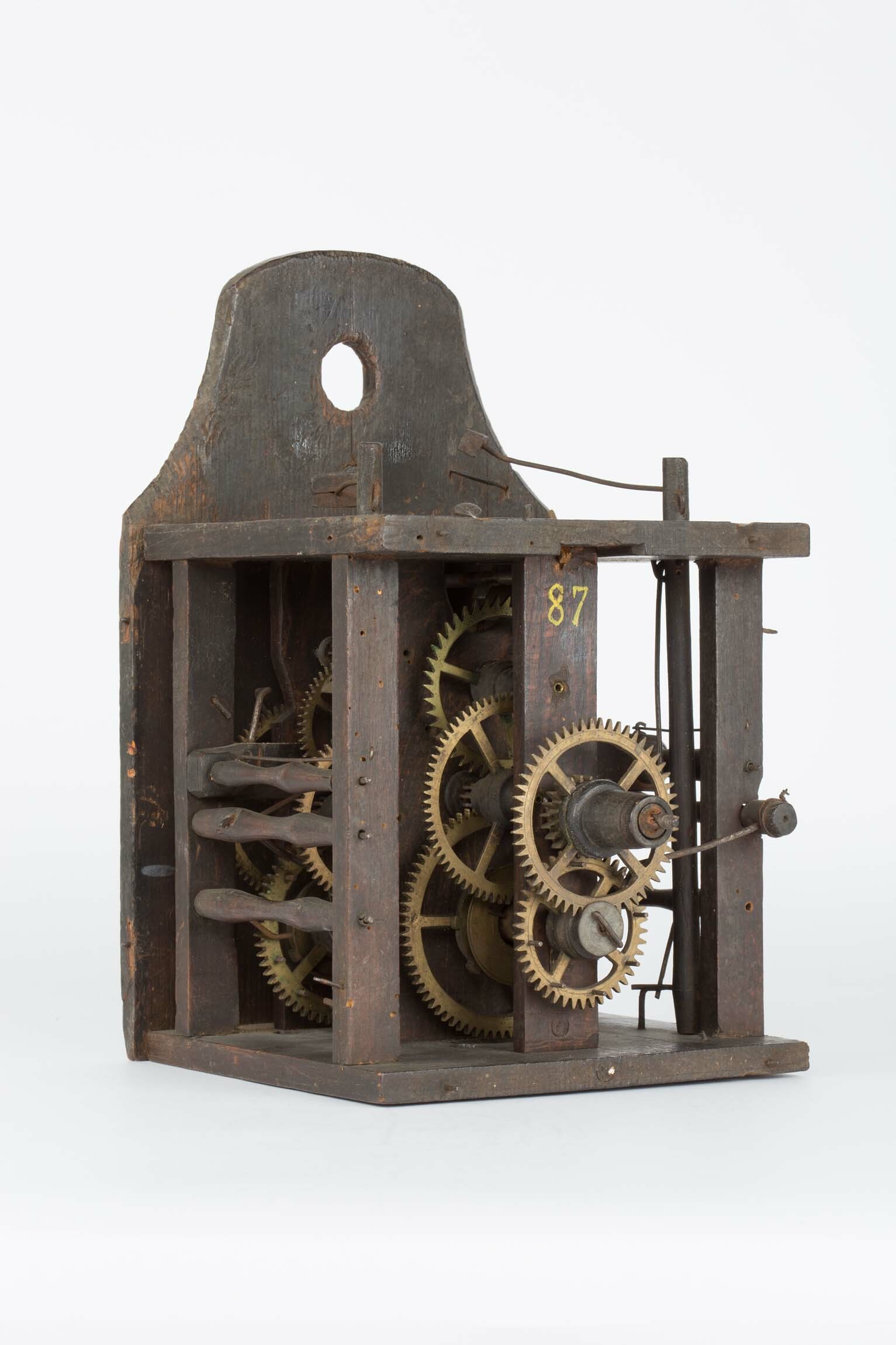 Uhrwerk mit Viertelstunden-Schlag, Schwarzwald, 1. Hälfte 19. Jahrhundert (Deutsches Uhrenmuseum CC BY-SA)