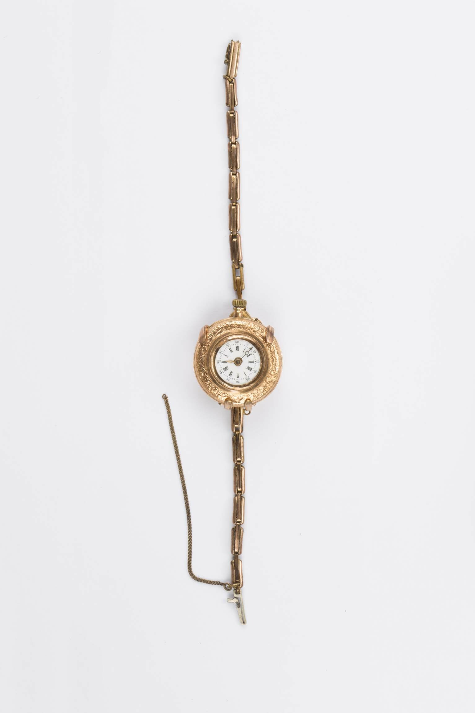 Taschenuhr mit Klammerarmband, Schweiz, um 1900 (Deutsches Uhrenmuseum CC BY-SA)