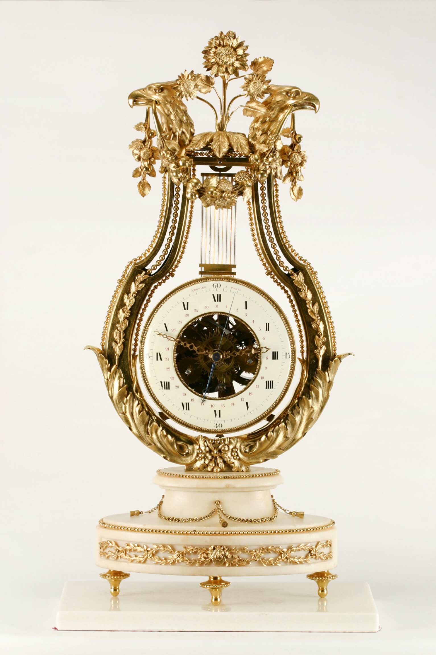 Tischuhr, Pendule lyre, Cronier, Paris, um 1780 (Deutsches Uhrenmuseum CC BY-SA)