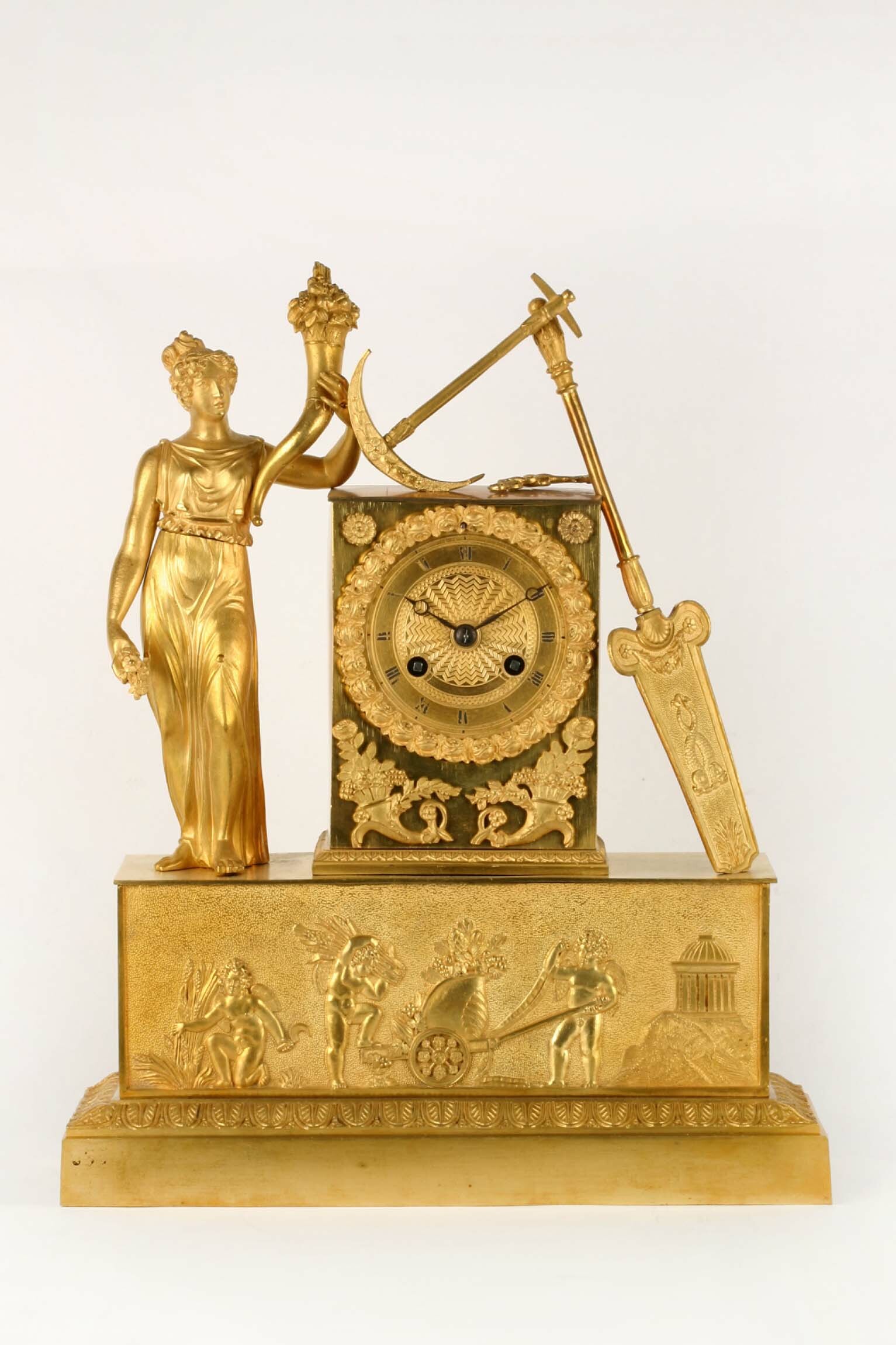 Tischuhr, wohl Frankreich, 1. Hälfte 19. Jahrhundert (Deutsches Uhrenmuseum CC BY-SA)