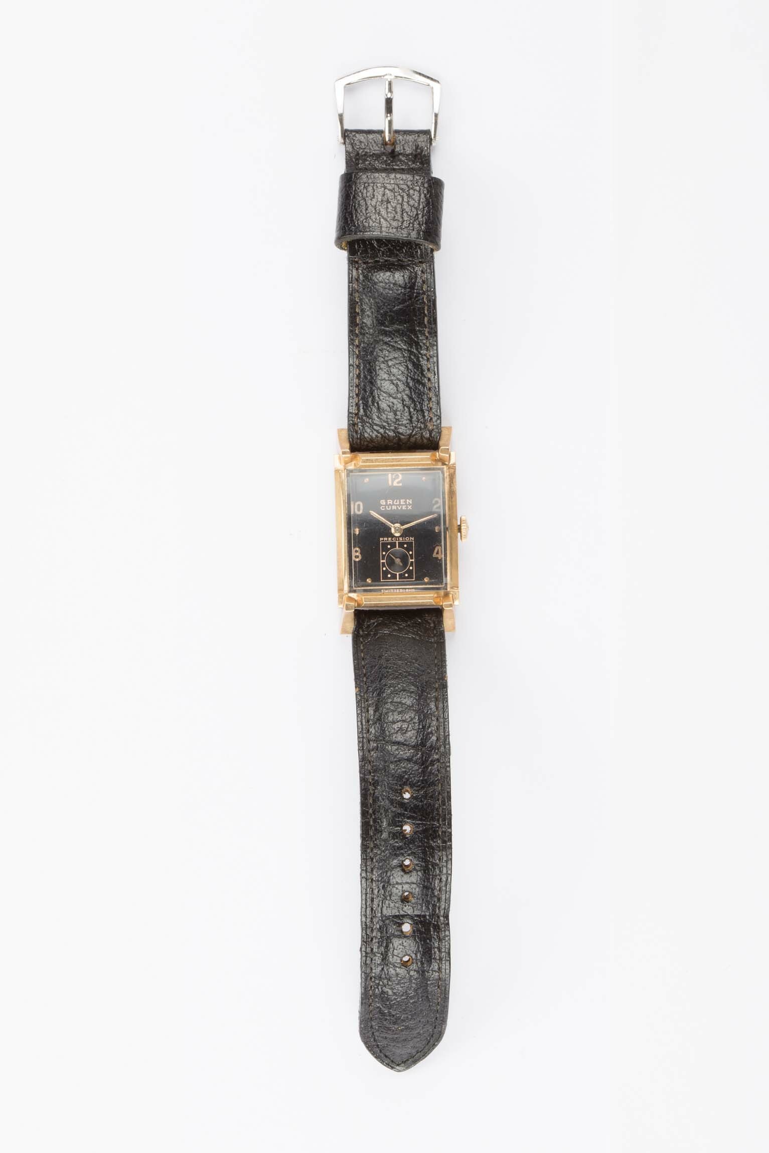Armbanduhr Gruen Curvex Precision, Cincinnati und Biel, um 1940 (Deutsches Uhrenmuseum CC BY-SA)