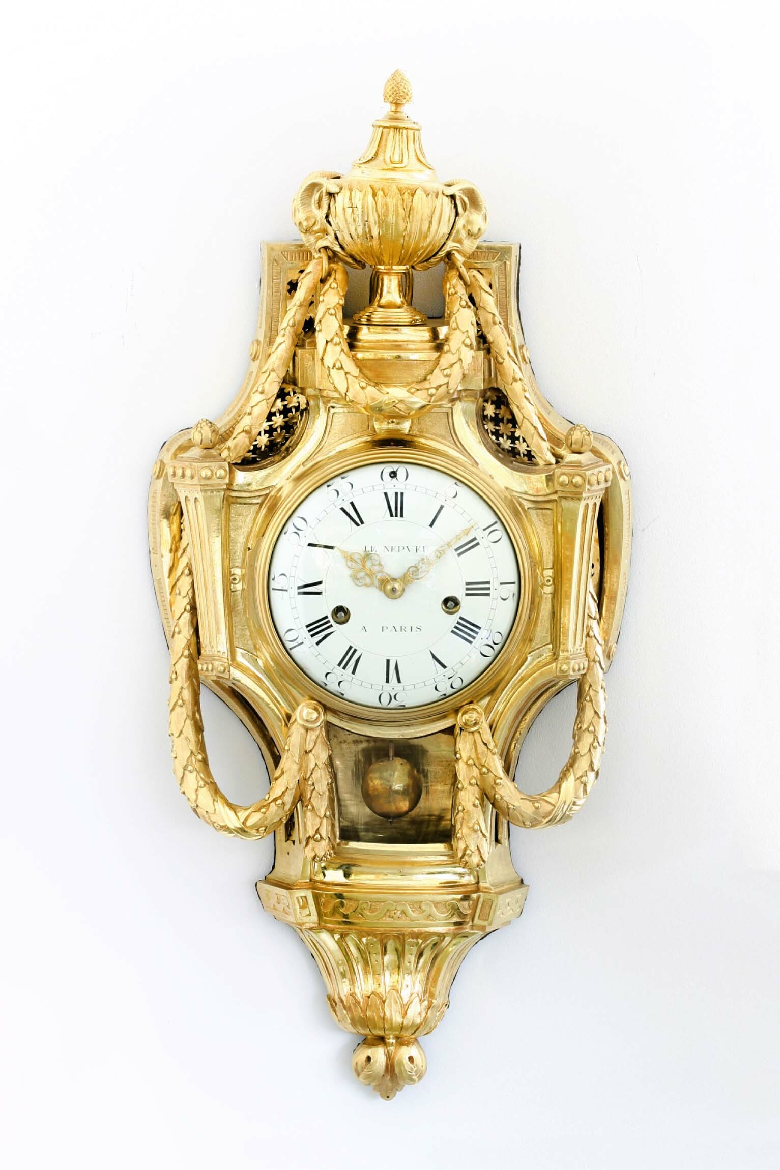 Wanduhr, Cartel, Le Nepveu, Paris, um 1780 (Deutsches Uhrenmuseum CC BY-SA)