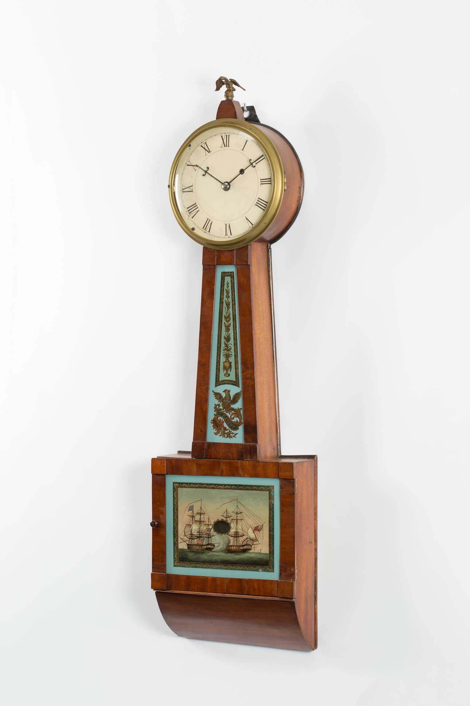 Wanduhr (Banjo-Clock), USA, um 1840 (Deutsches Uhrenmuseum CC BY-SA)