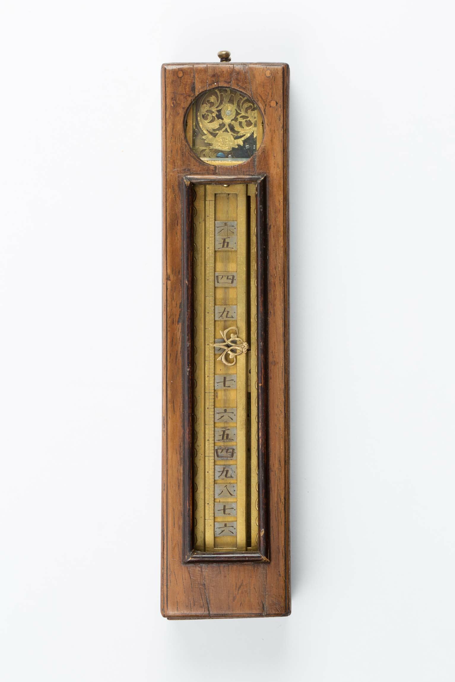Pfeileruhr (Shaku Tokei), Japan, 19. Jahrhundert (Deutsches Uhrenmuseum CC BY-SA)