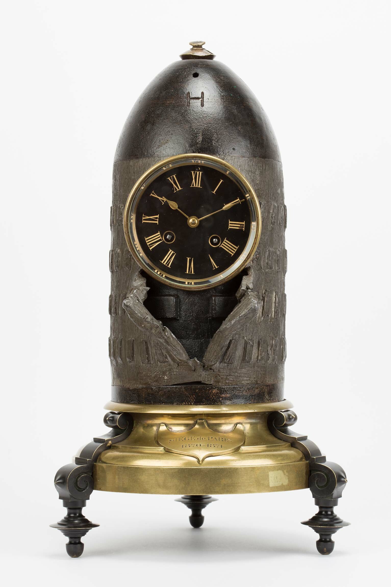 Tischuhr Siège de Paris 1870-1871, um 1872 (Deutsches Uhrenmuseum CC BY-SA)