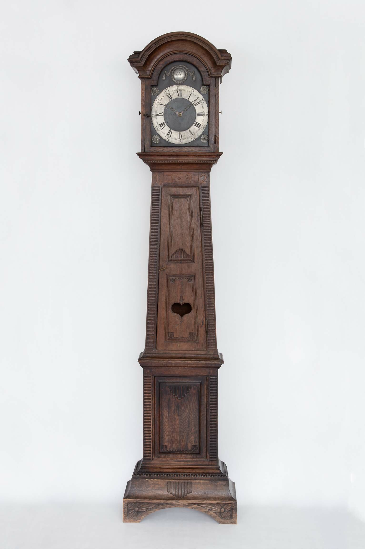 Standuhr, wohl Familie Rötig, Hachenburg, 1792 (Deutsches Uhrenmuseum CC BY-SA)