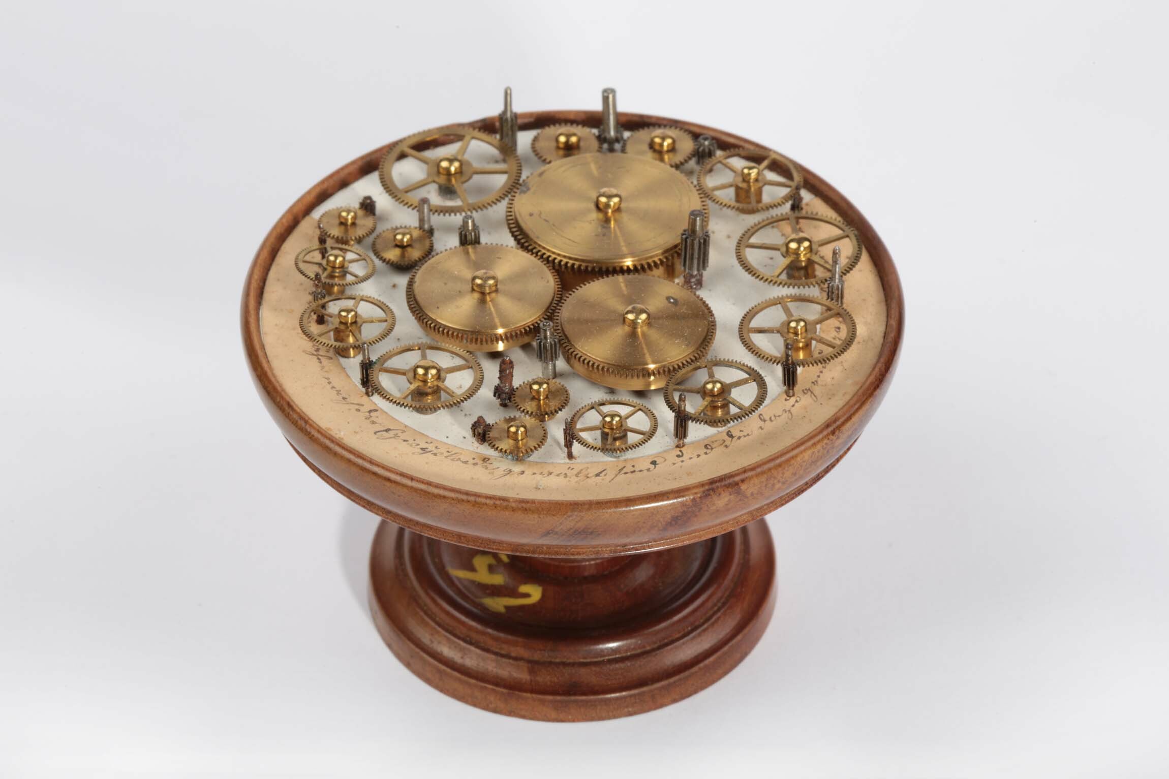 Uhrenbestandteile, Jess-Hans Martens, Furtwangen, um 1860 (Deutsches Uhrenmuseum CC BY-SA)