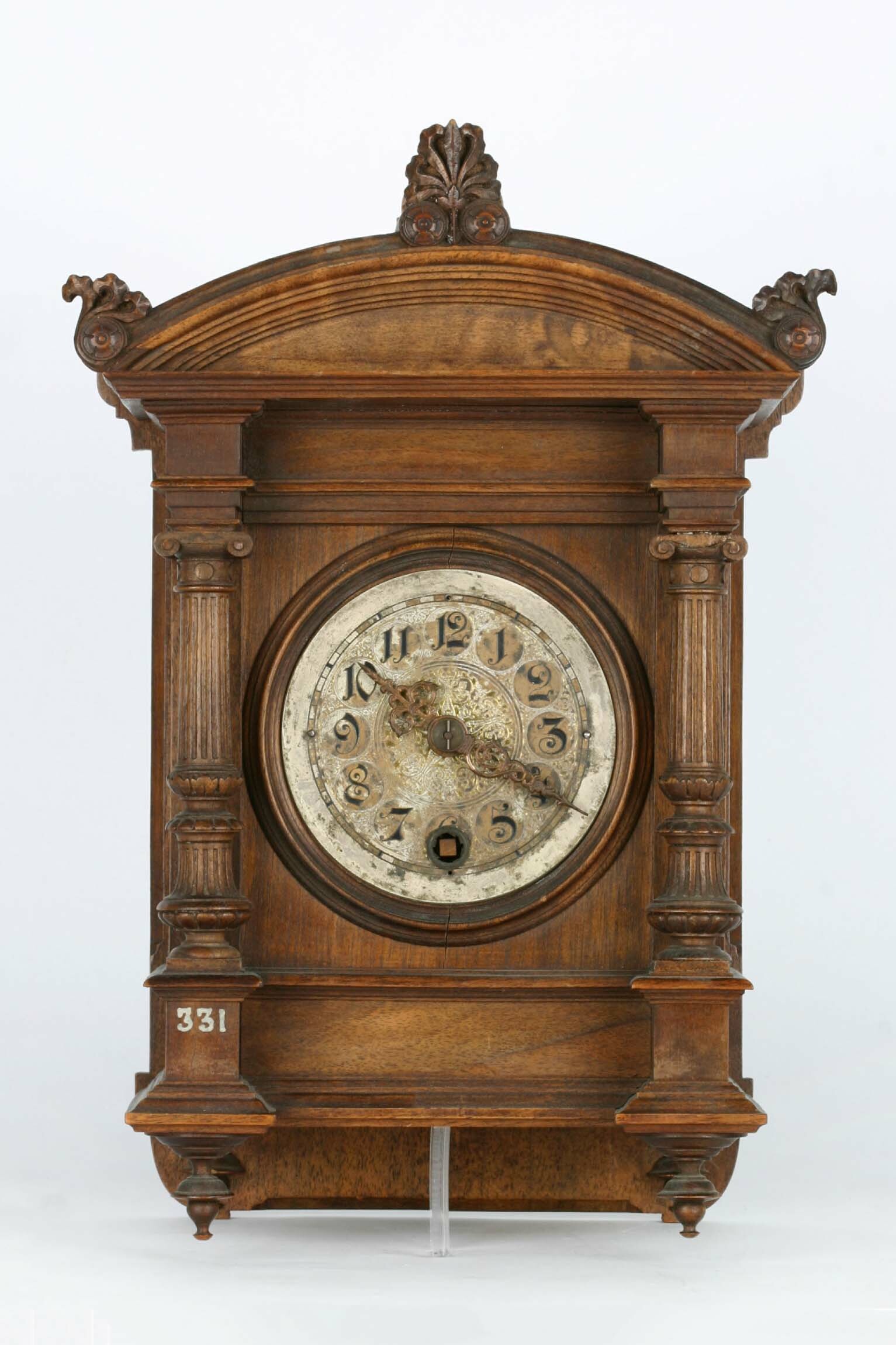 Wanduhr, J. Jagemann, München, Lorenz Furtwängler Söhne, Furtwangen, um 1890 (Deutsches Uhrenmuseum CC BY-SA)