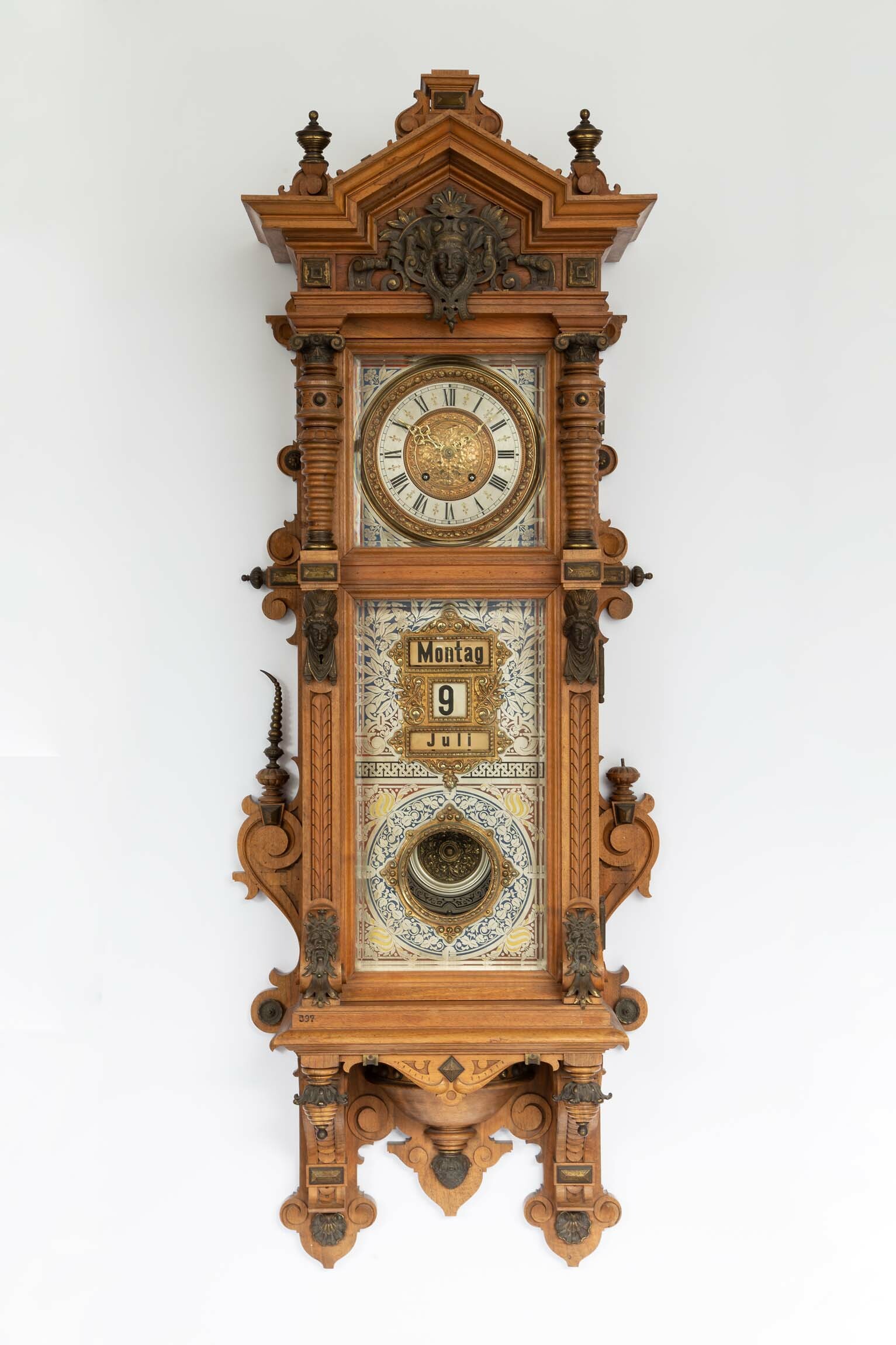 Regulator, Robert Bichweiler, A. Tritschler, Furtwangen, Gebr. Wilde, Villingen, um 1905 (Deutsches Uhrenmuseum CC BY-SA)