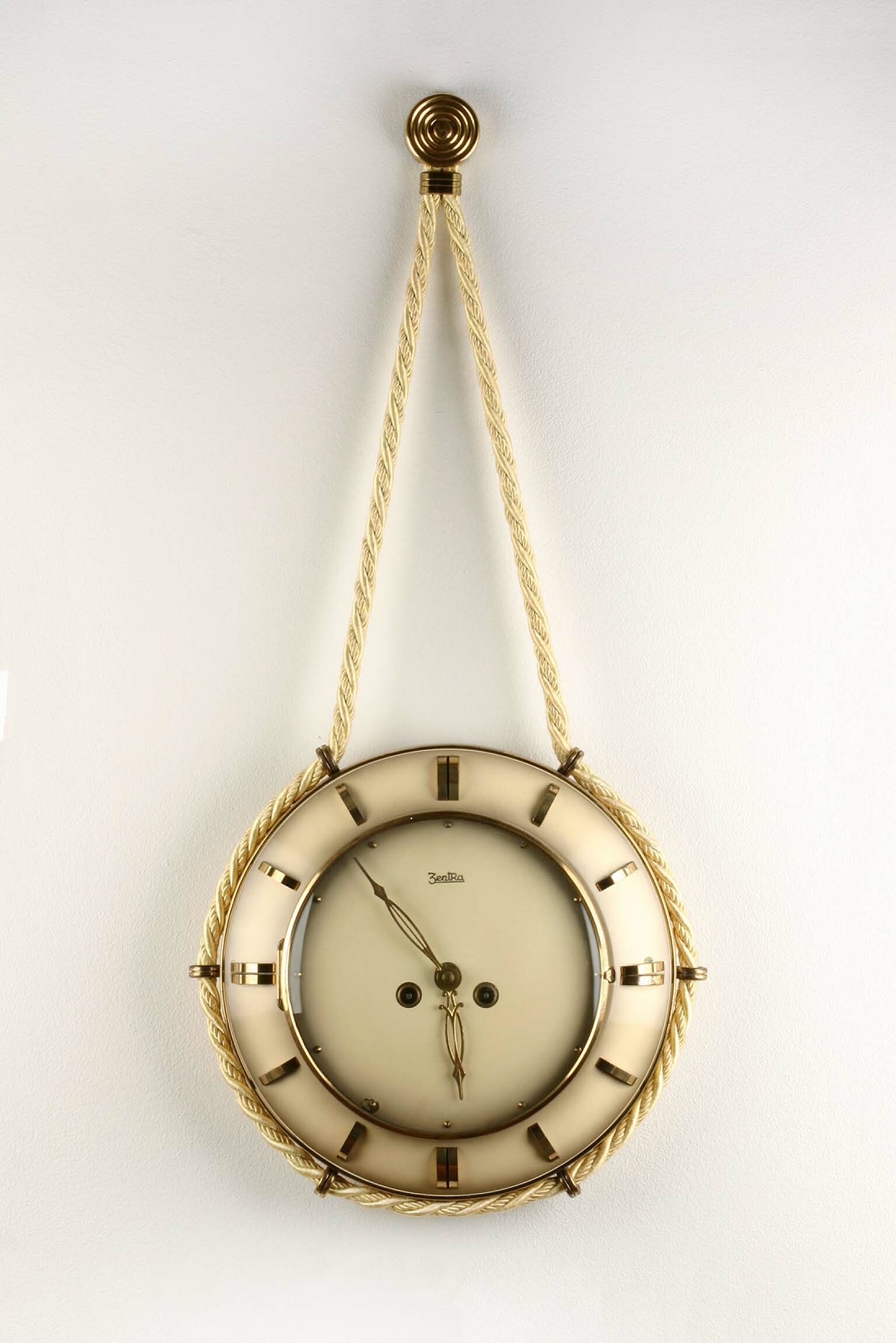 Wanduhr, Zentra, um 1960 (Deutsches Uhrenmuseum CC BY-SA)