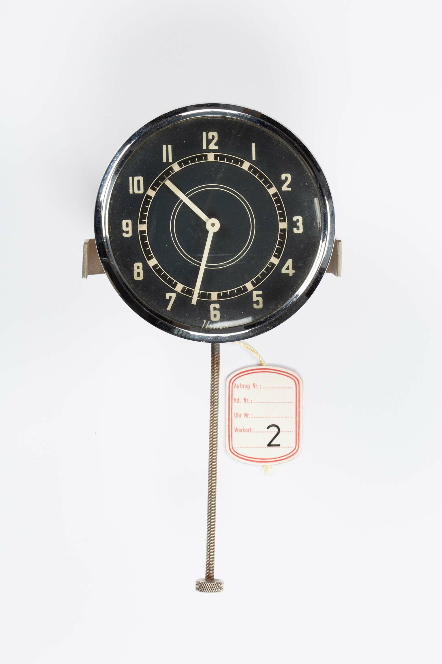 Autouhr, Urgos, Schwenningen, 1937 (Deutsches Uhrenmuseum CC BY-SA)