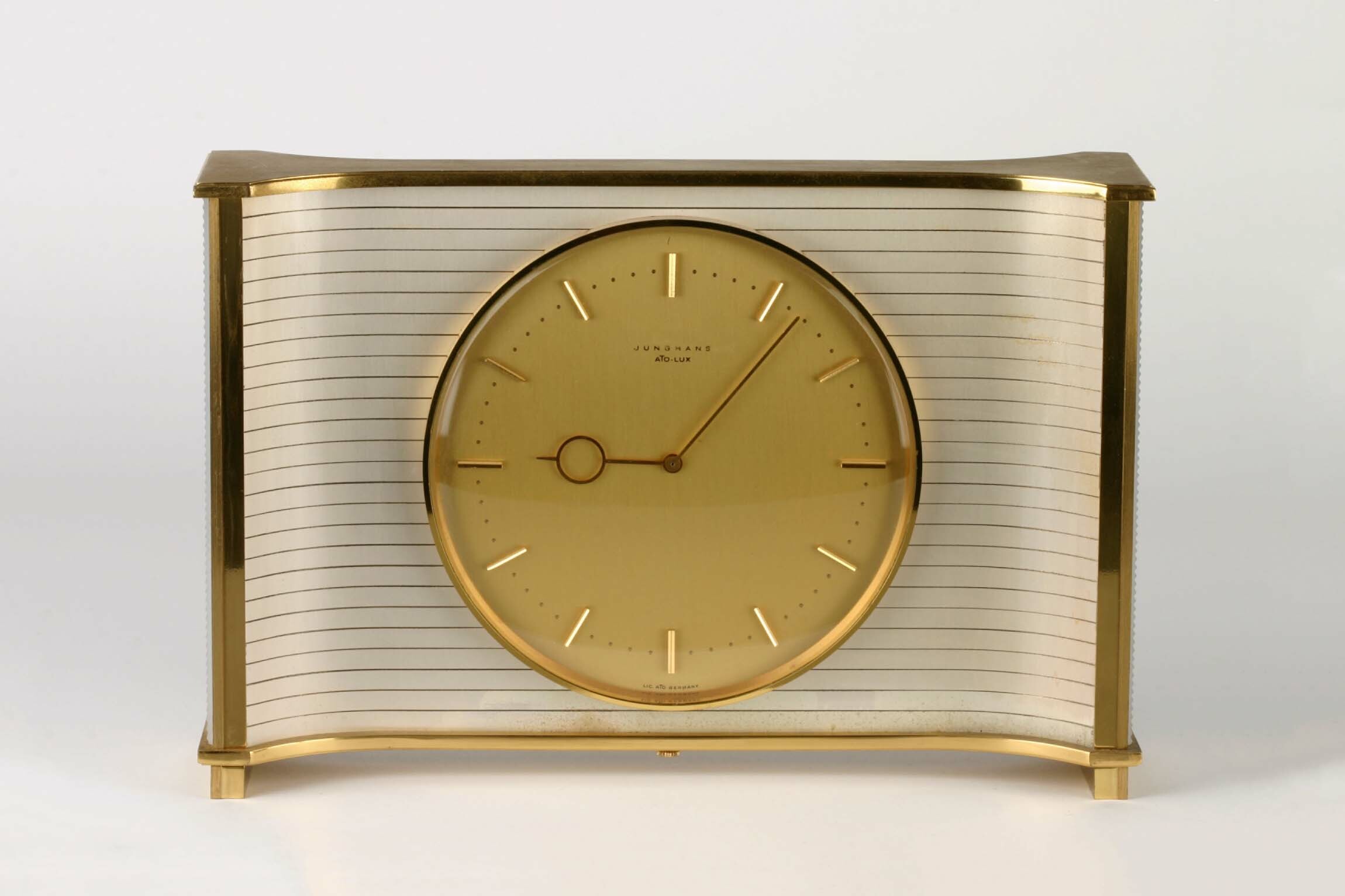 Tischuhr, Junghans, Schramberg, um 1965 (Deutsches Uhrenmuseum CC BY-SA)