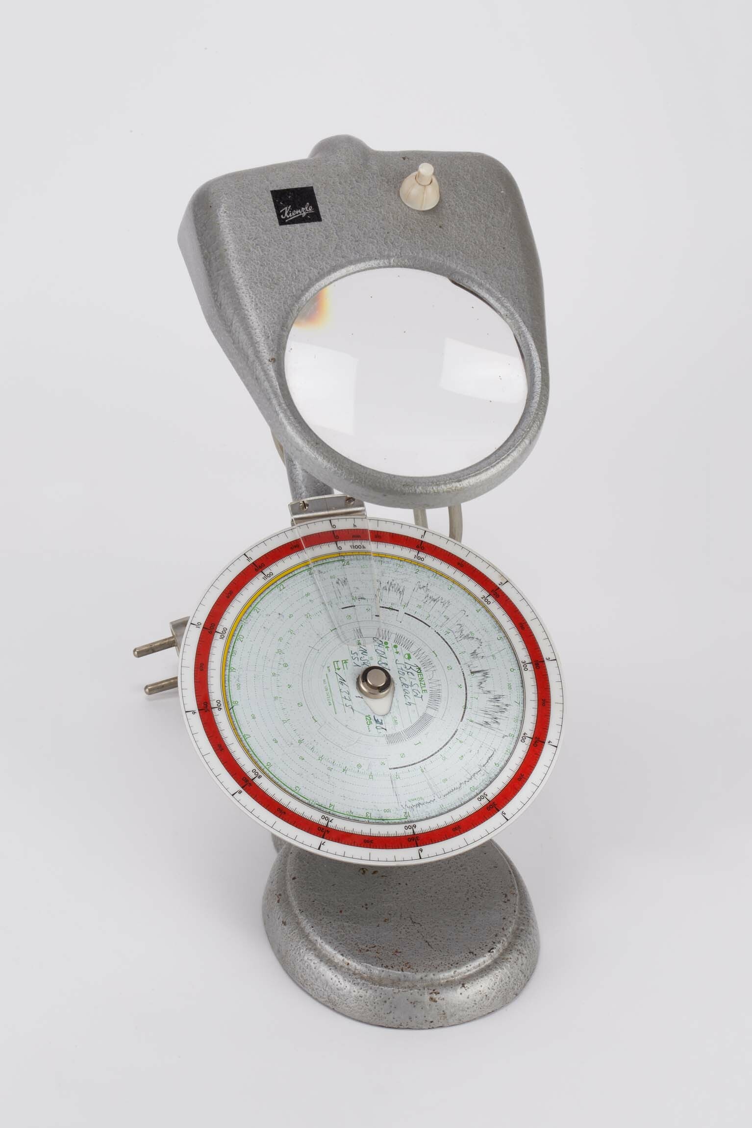 Auswertevorrichtung für Diagrammscheiben, Kienzle Apparate, Villingen, um 1960 (Deutsches Uhrenmuseum CC BY-SA)