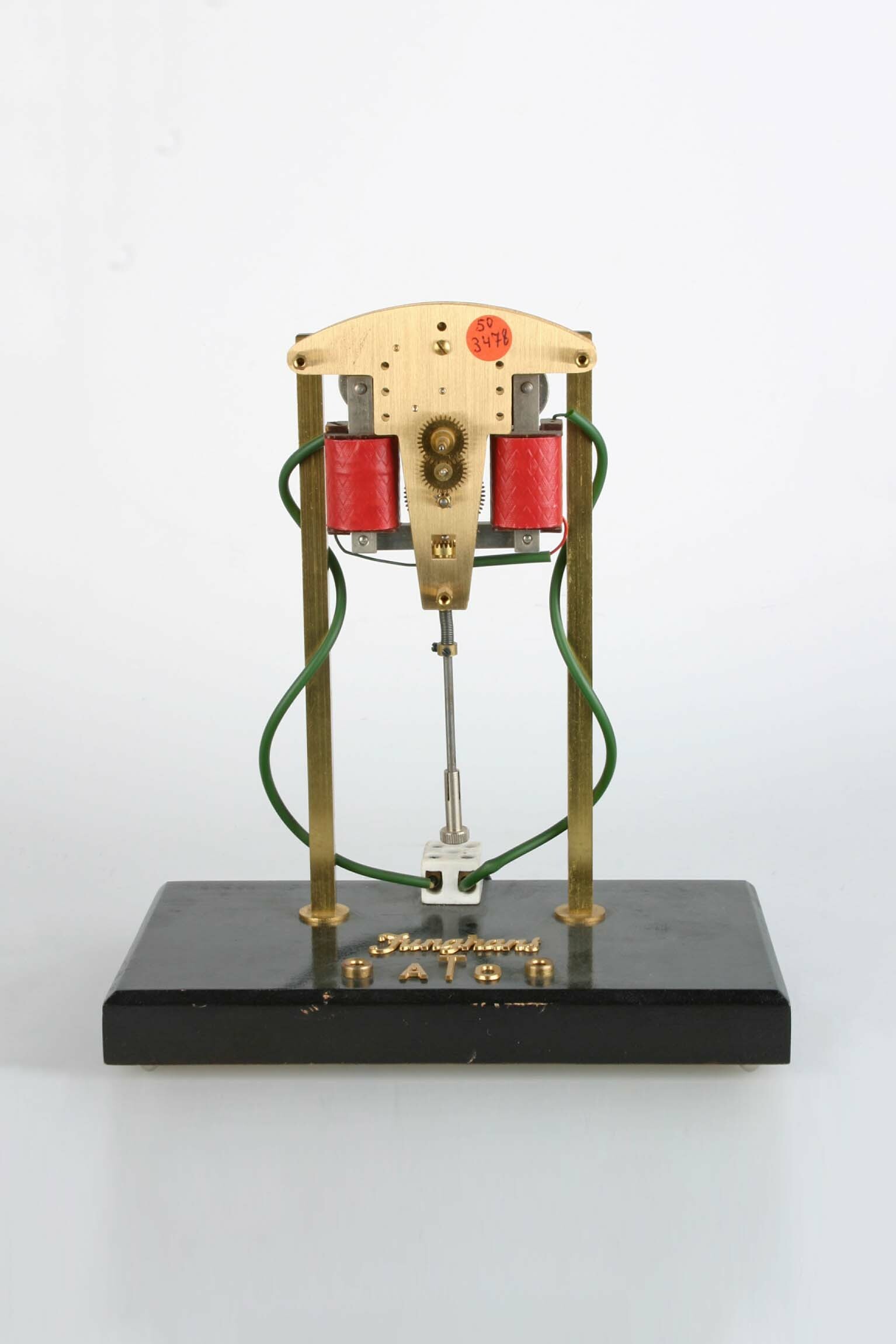 Nebenuhr, Modell, Junghans, Schramberg, 1950er Jahre (Deutsches Uhrenmuseum CC BY-SA)