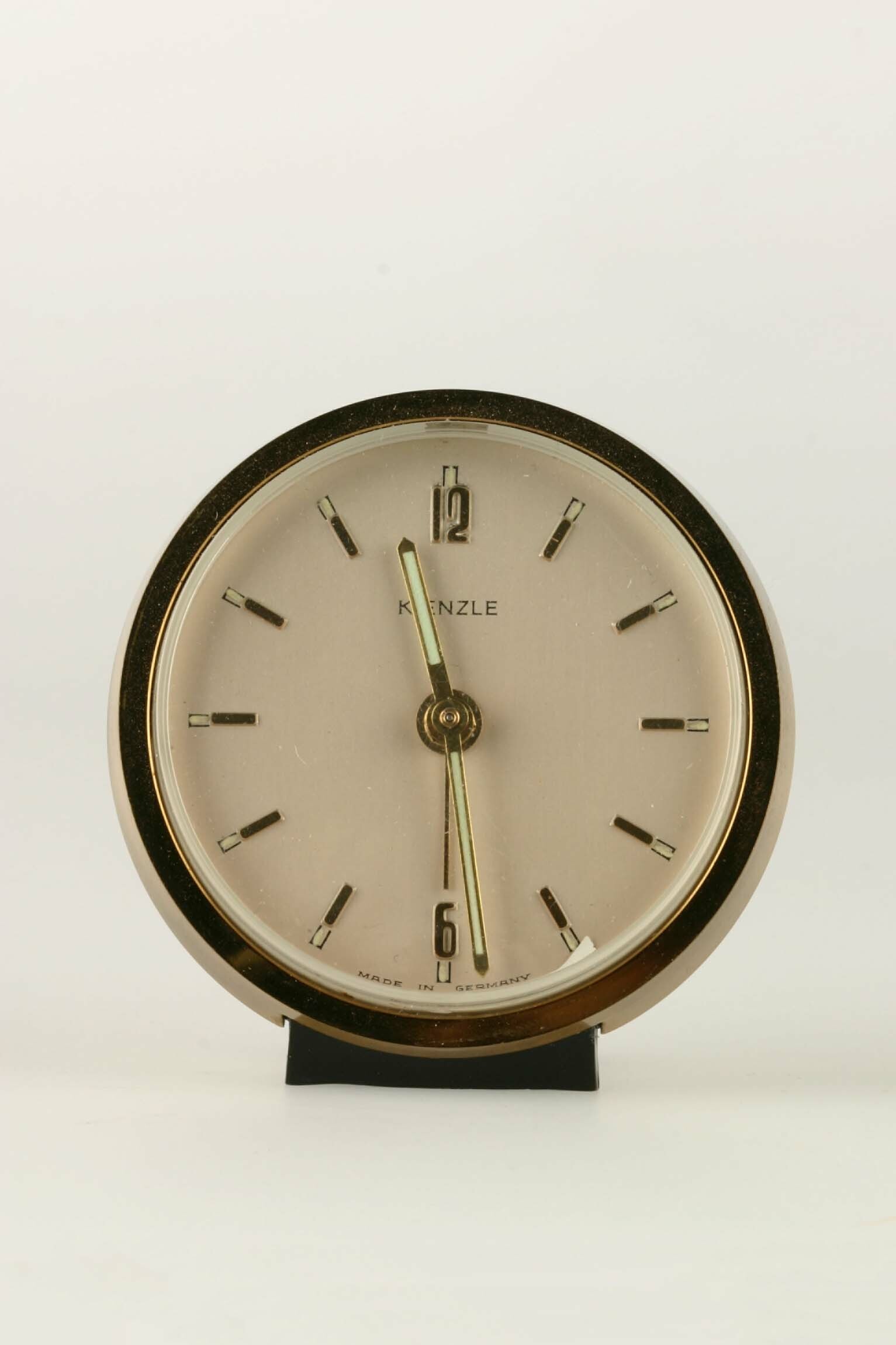 Rückwandglockenwecker, Kienzle, Schwenningen, um 1960 (Deutsches Uhrenmuseum CC BY-SA)
