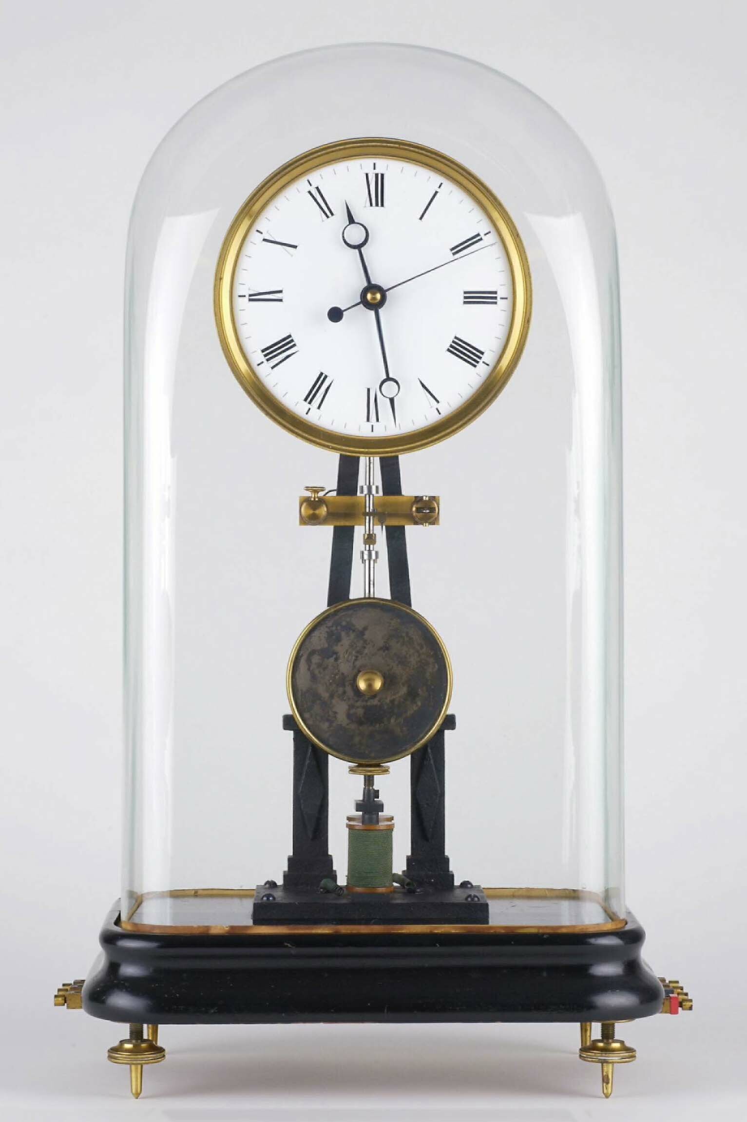 Tischuhr, Matthäus Hipp, Neuchâtel, um 1870 (Deutsches Uhrenmuseum CC BY-SA)