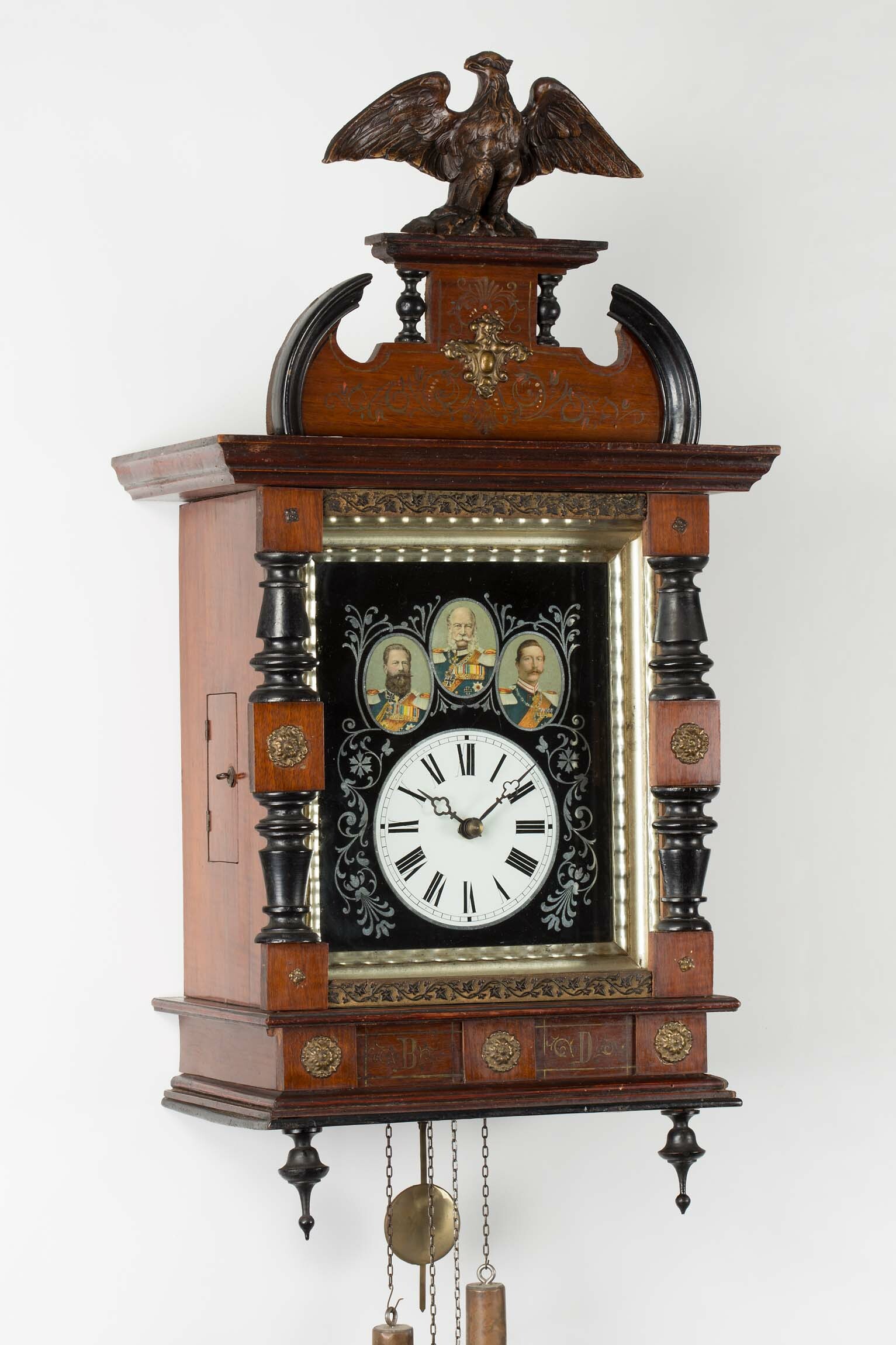 Biedermeieruhr, Schwarzwald, um 1890 (Deutsches Uhrenmuseum CC BY-SA)