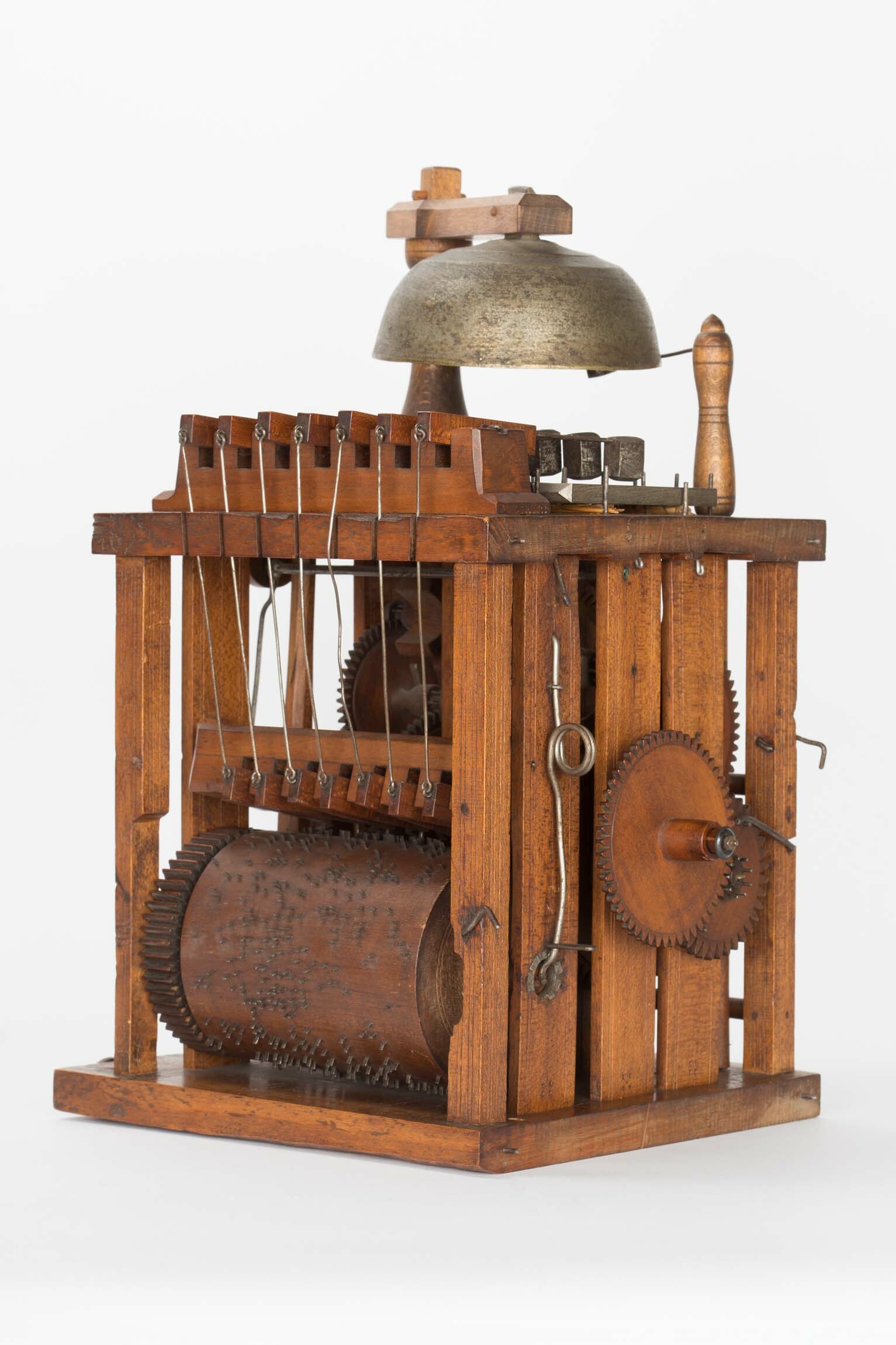 Musikuhr, Schwarzwald, um 1800 (Deutsches Uhrenmuseum CC BY-SA)