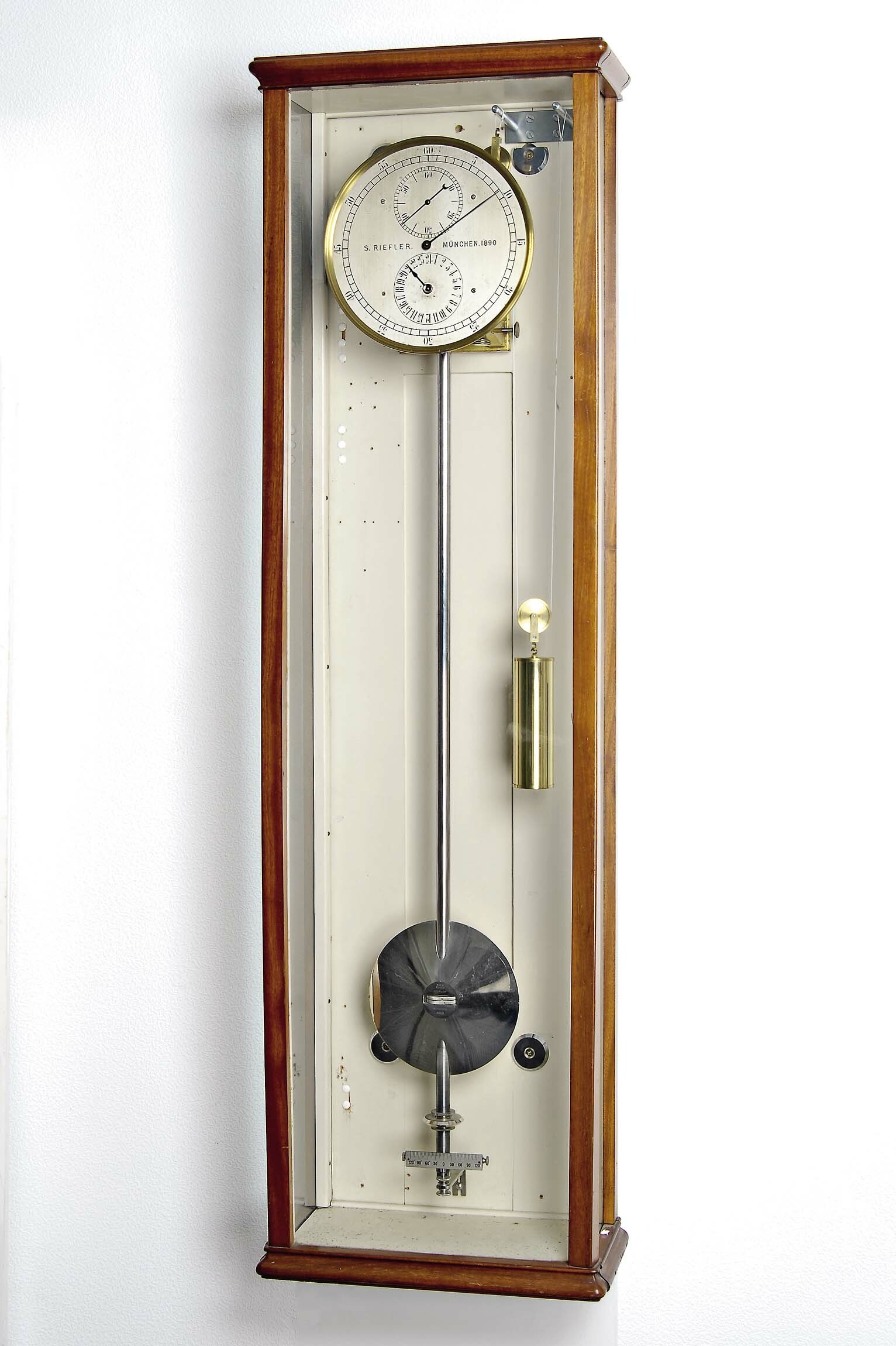 Präzisionspendeluhr, Riefler, München, 1890, Pendel und Gehäuse später (Deutsches Uhrenmuseum CC BY-SA)