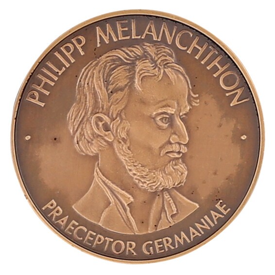 Gedenkmedaille 1988 anlässlich der 1. Verleihung des Melanchthonpreises der Stadt Bretten (Museum im Melanchthonhaus Bretten CC BY-NC-SA)