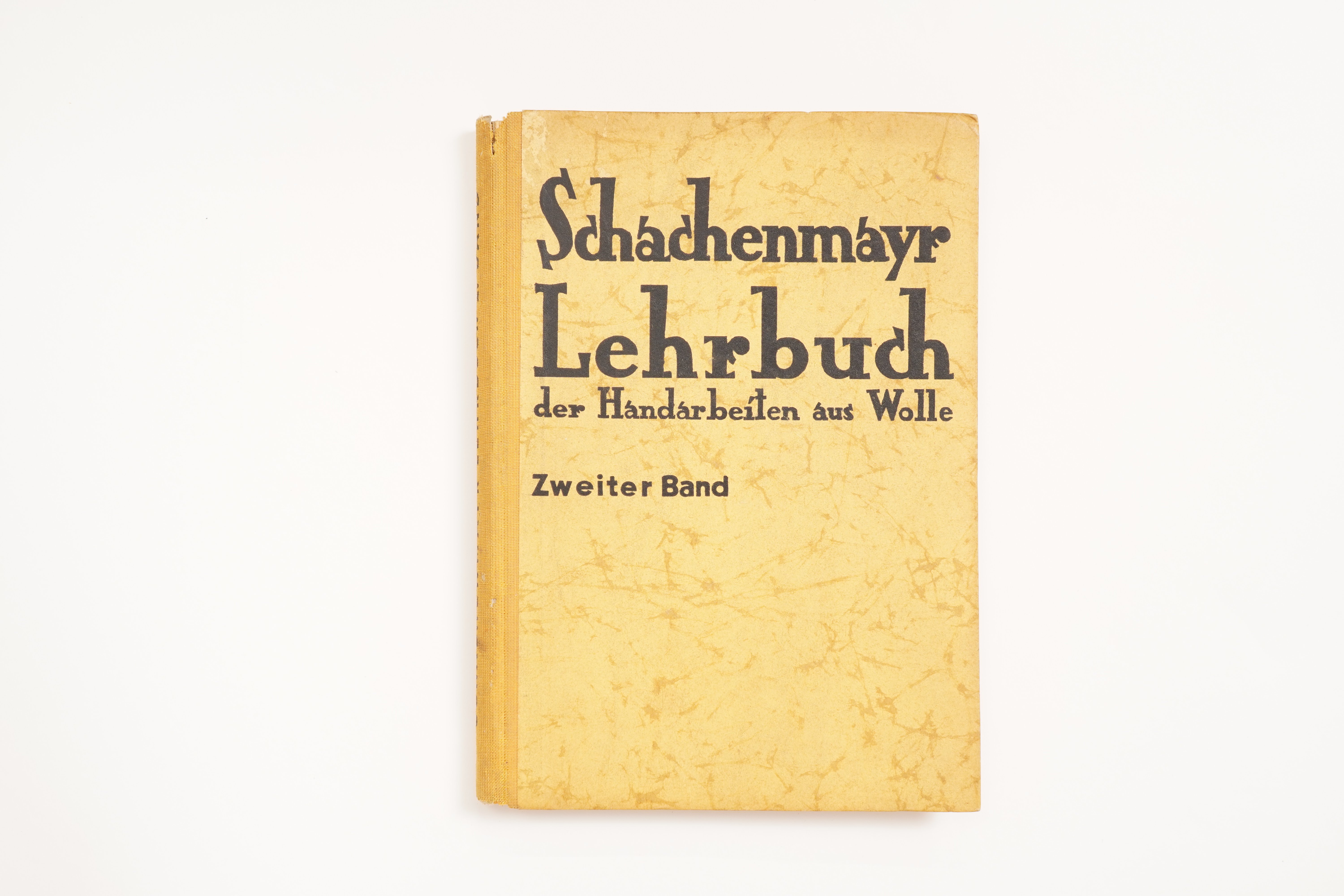 "Lehrbuch der Handarbeiten aus Wolle" (Förderkreis Unterjesinger Kelter e.V. CC BY-NC-SA)